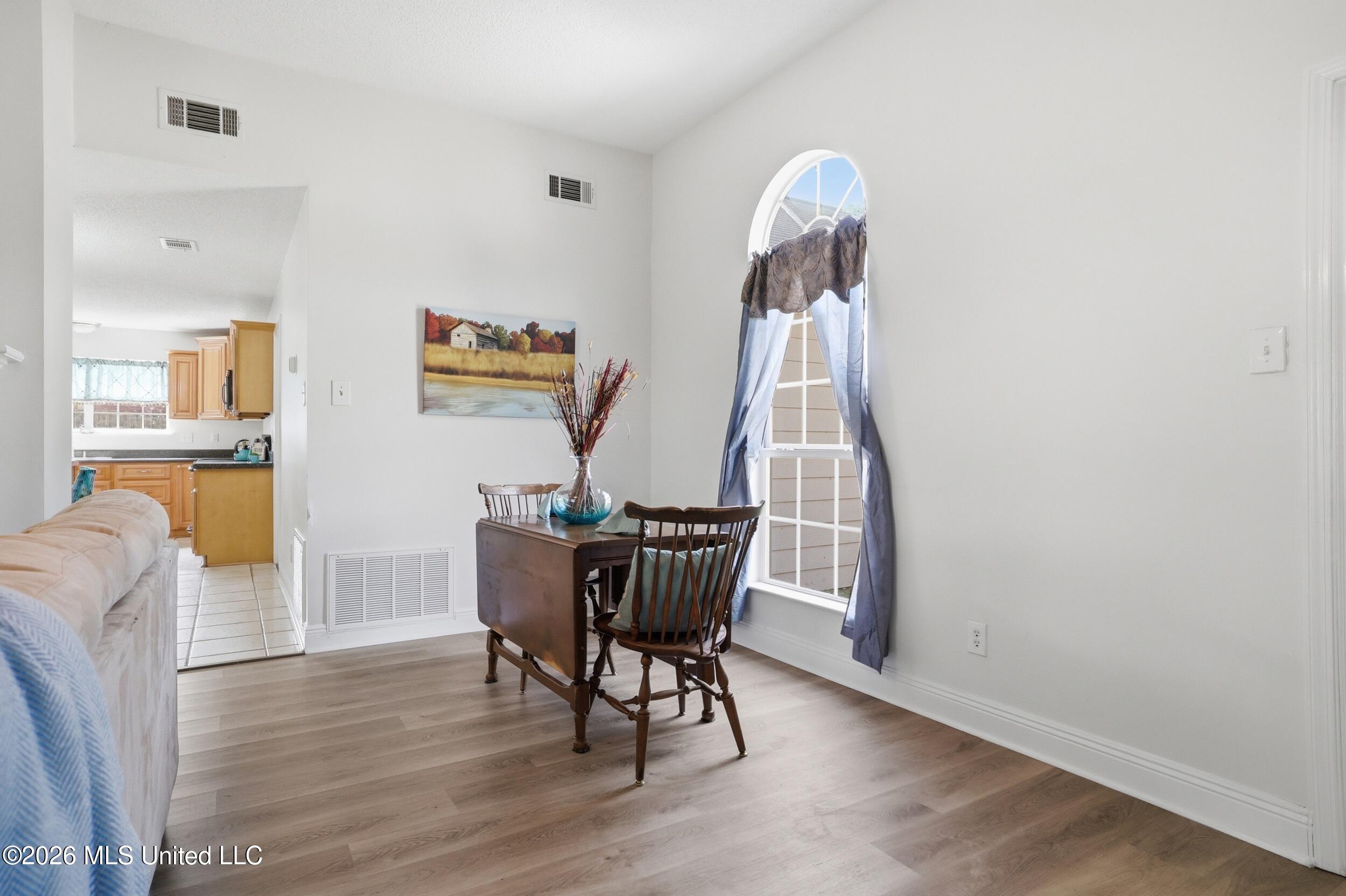 6920 Pinehurst Drive Property Photo 10