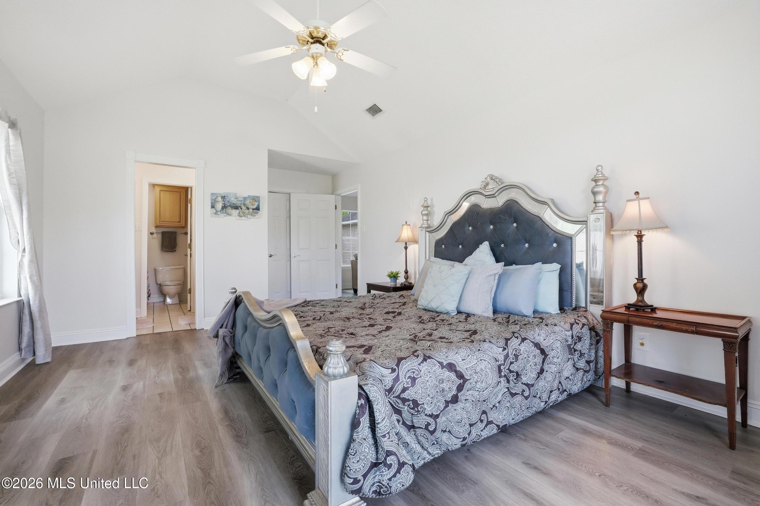 6920 Pinehurst Drive Property Photo 21