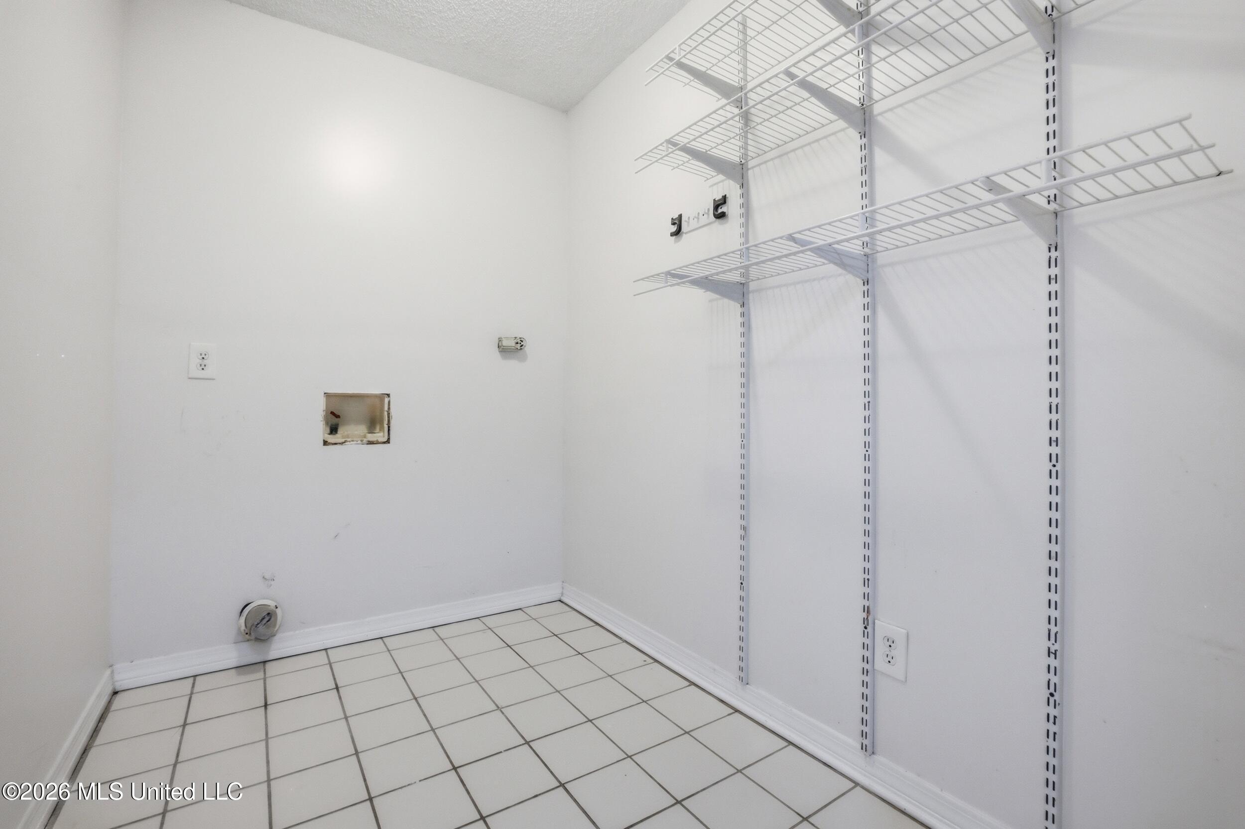 6920 Pinehurst Drive Property Photo 27