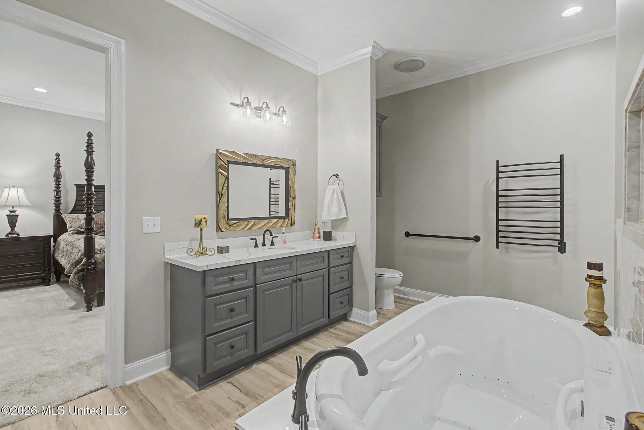 1034 W Mchenry Road Property Photo 23