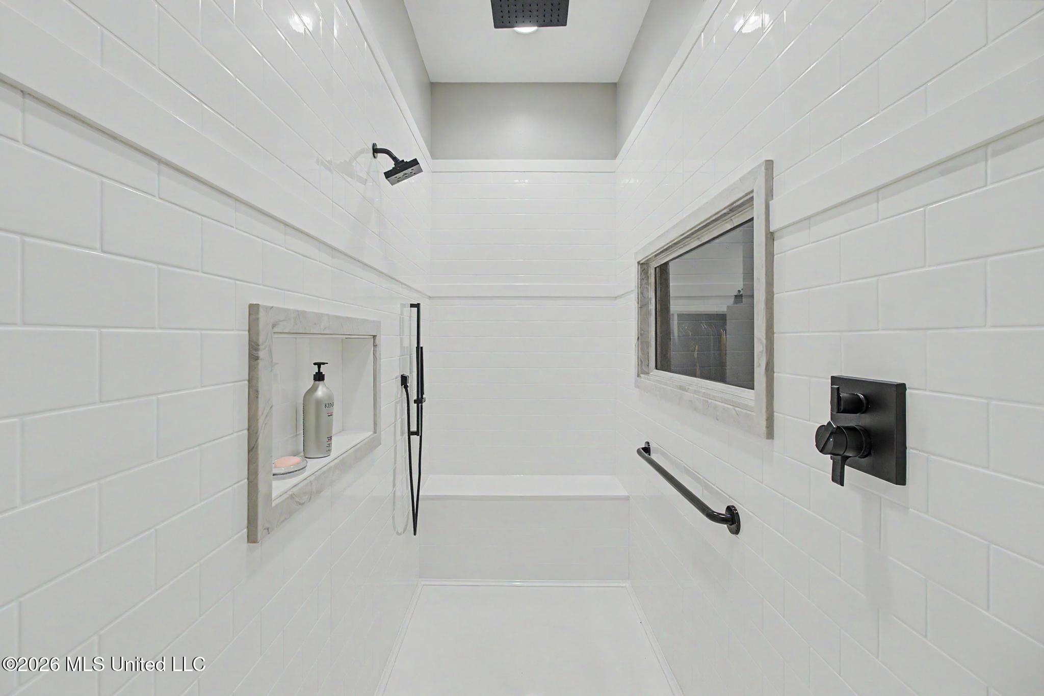 1034 W Mchenry Road Property Photo 25