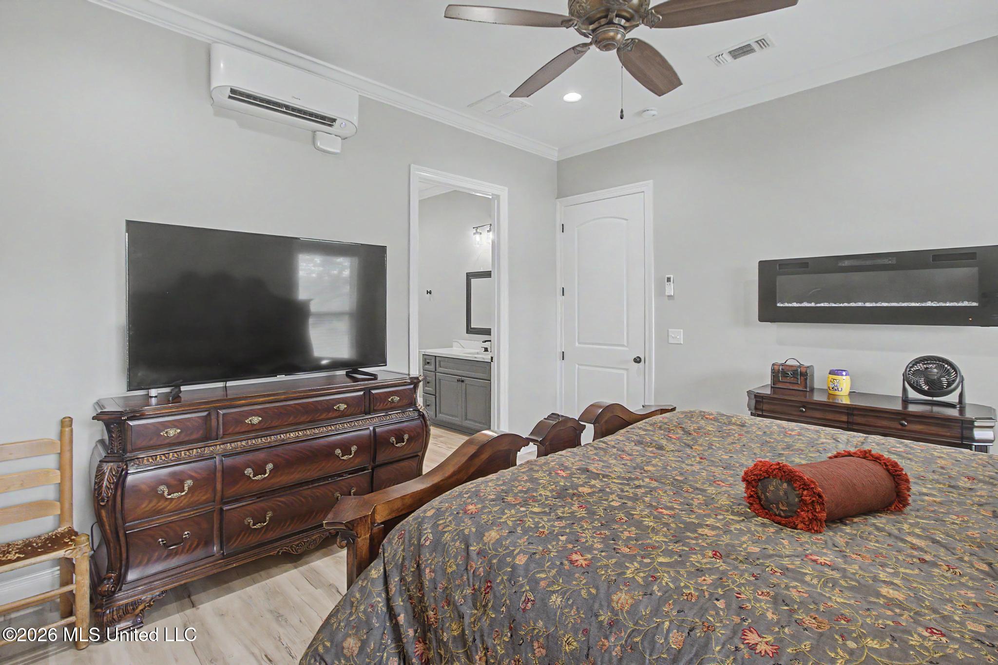 1034 W Mchenry Road Property Photo 28