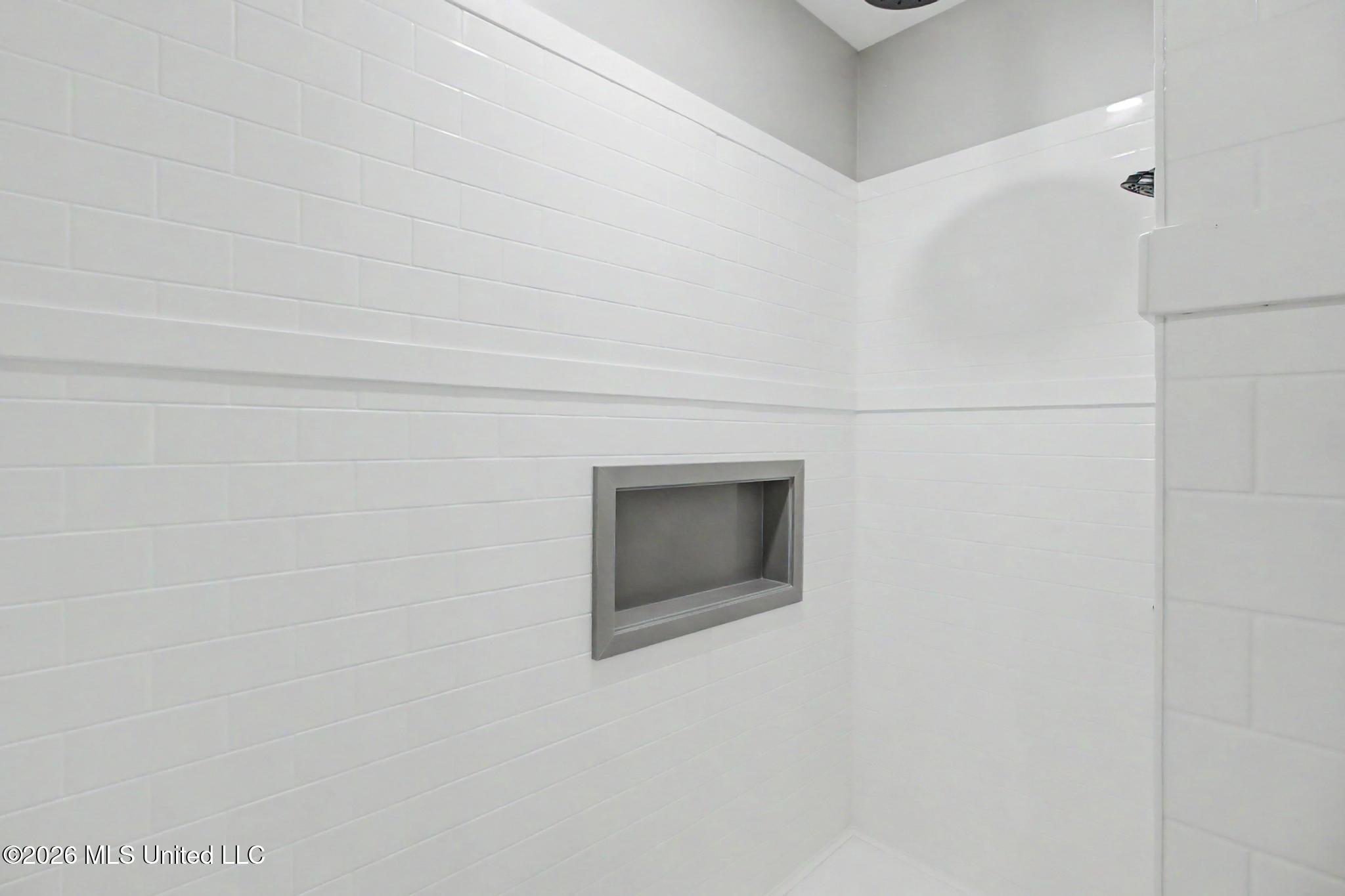 1034 W Mchenry Road Property Photo 30