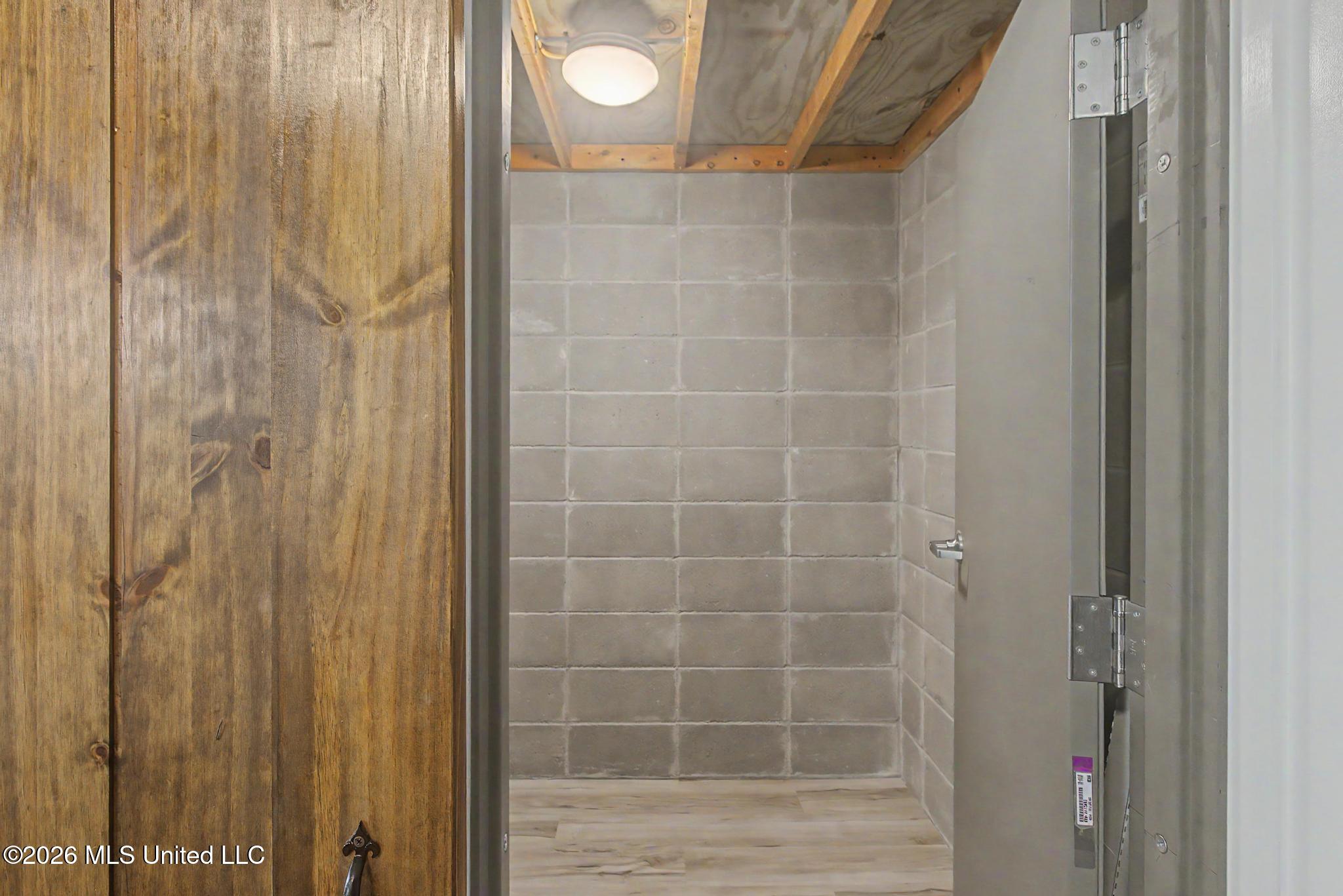 1034 W Mchenry Road Property Photo 34