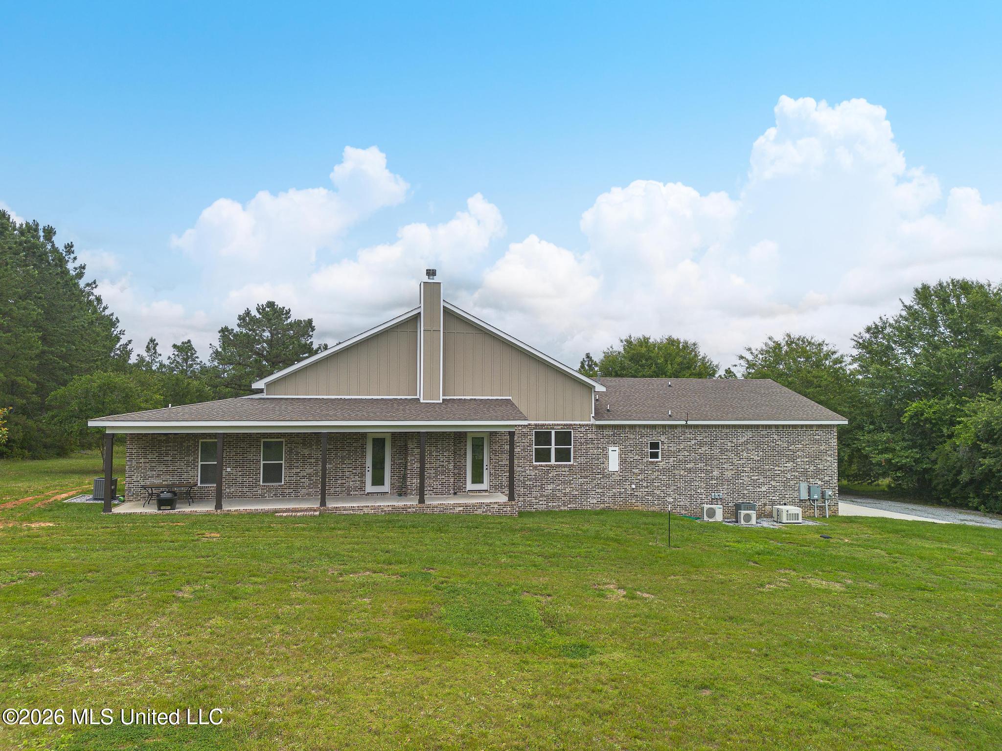 1034 W Mchenry Road Property Photo 35