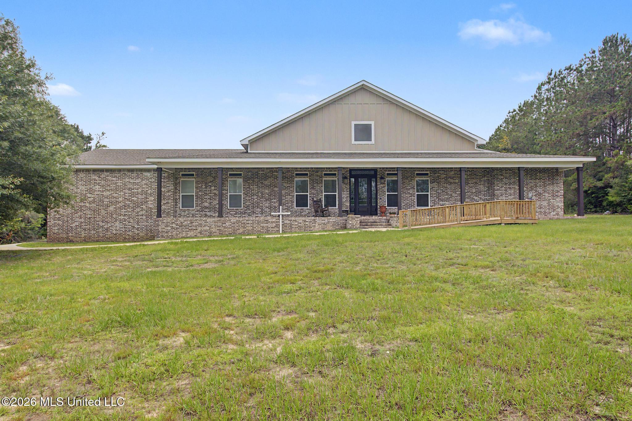 1034 W Mchenry Road Property Photo 37