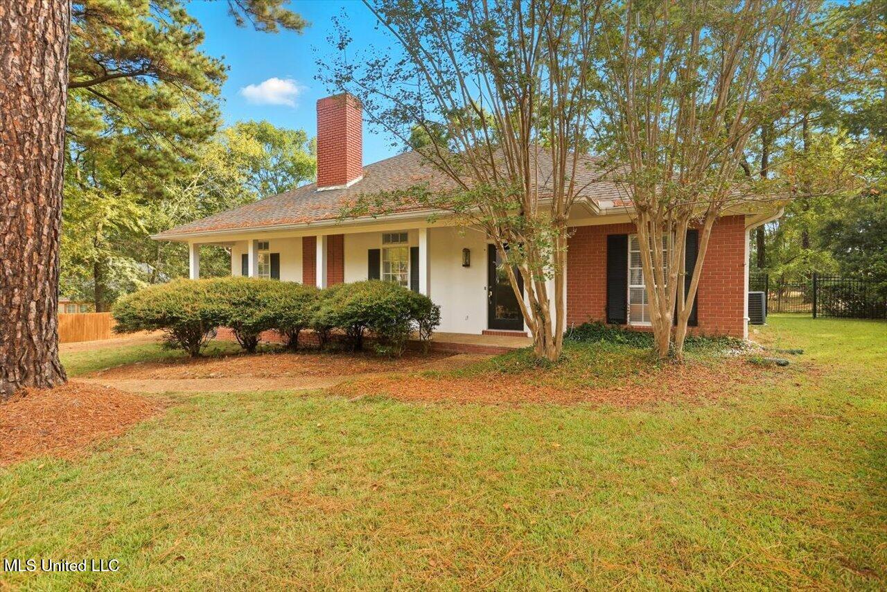 25 Moss Woods Cove Property Photo 1