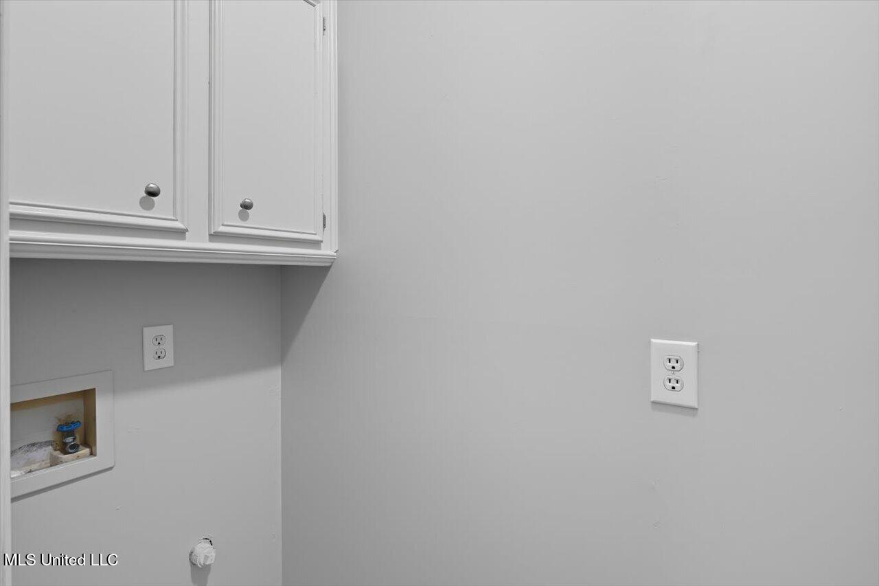 25 Moss Woods Cove Property Photo 10