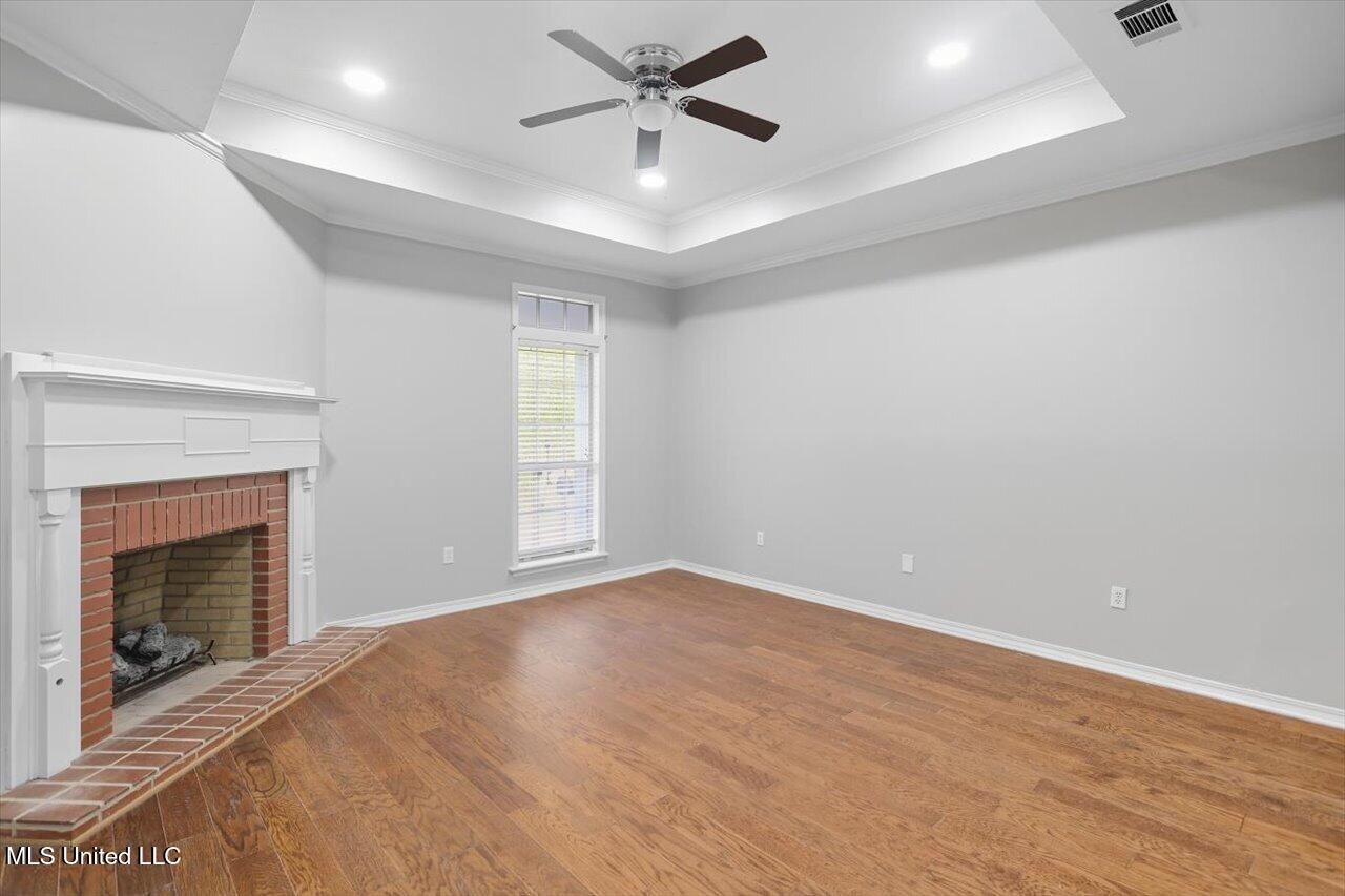 25 Moss Woods Cove Property Photo 12
