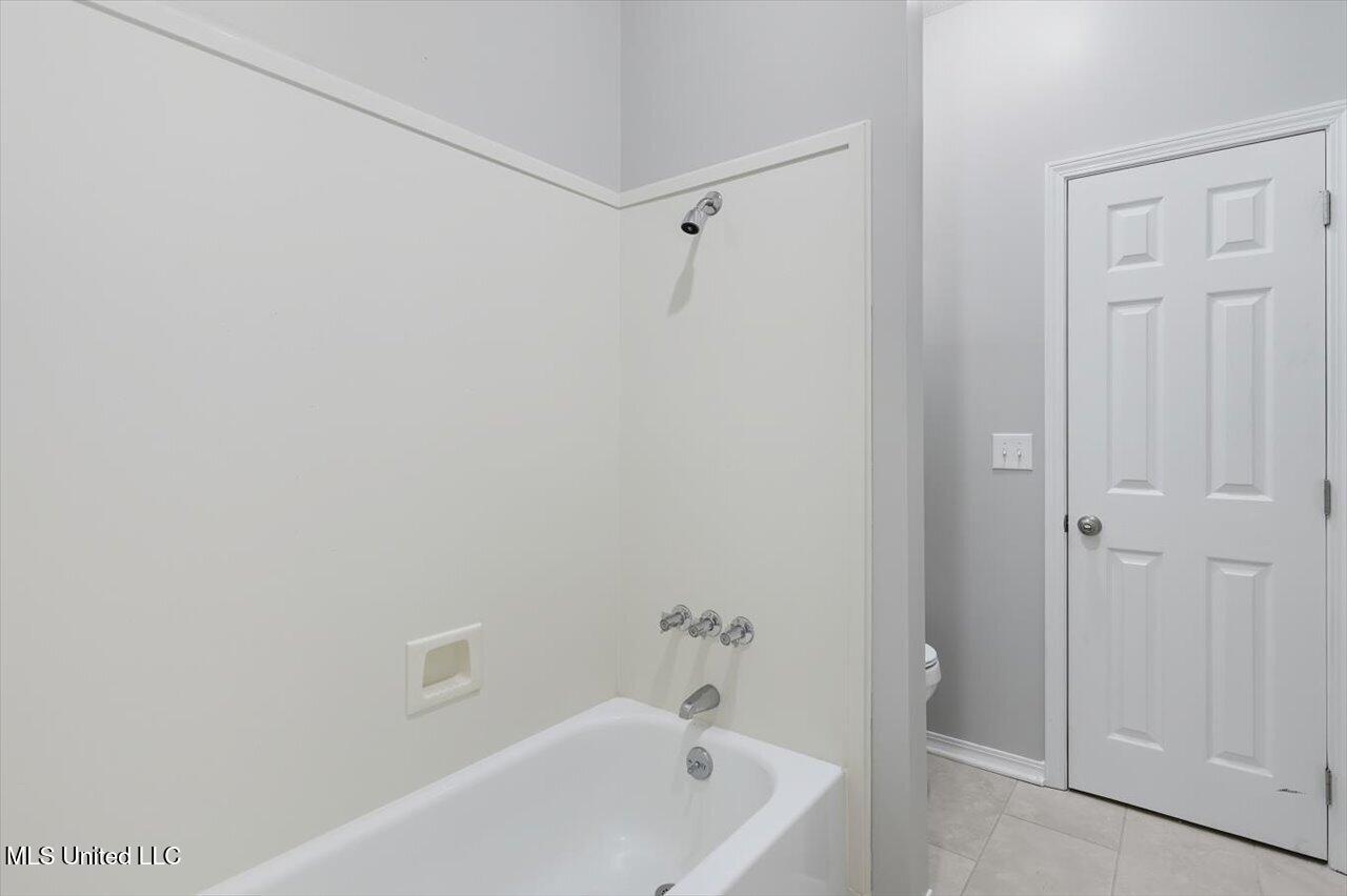 25 Moss Woods Cove Property Photo 21