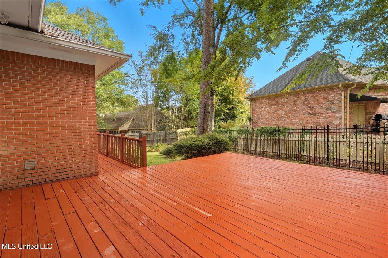 25 Moss Woods Cove Property Photo 26