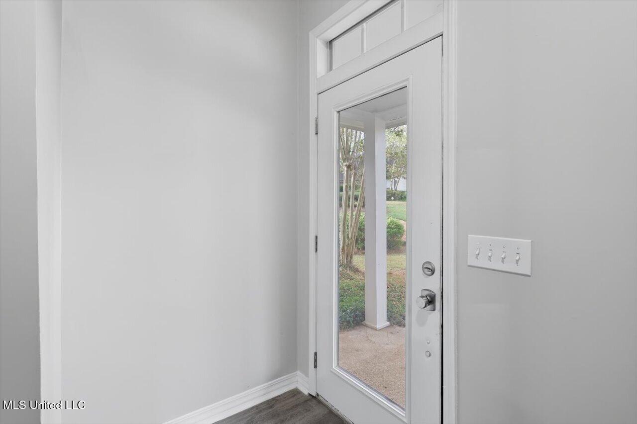 25 Moss Woods Cove Property Photo 32