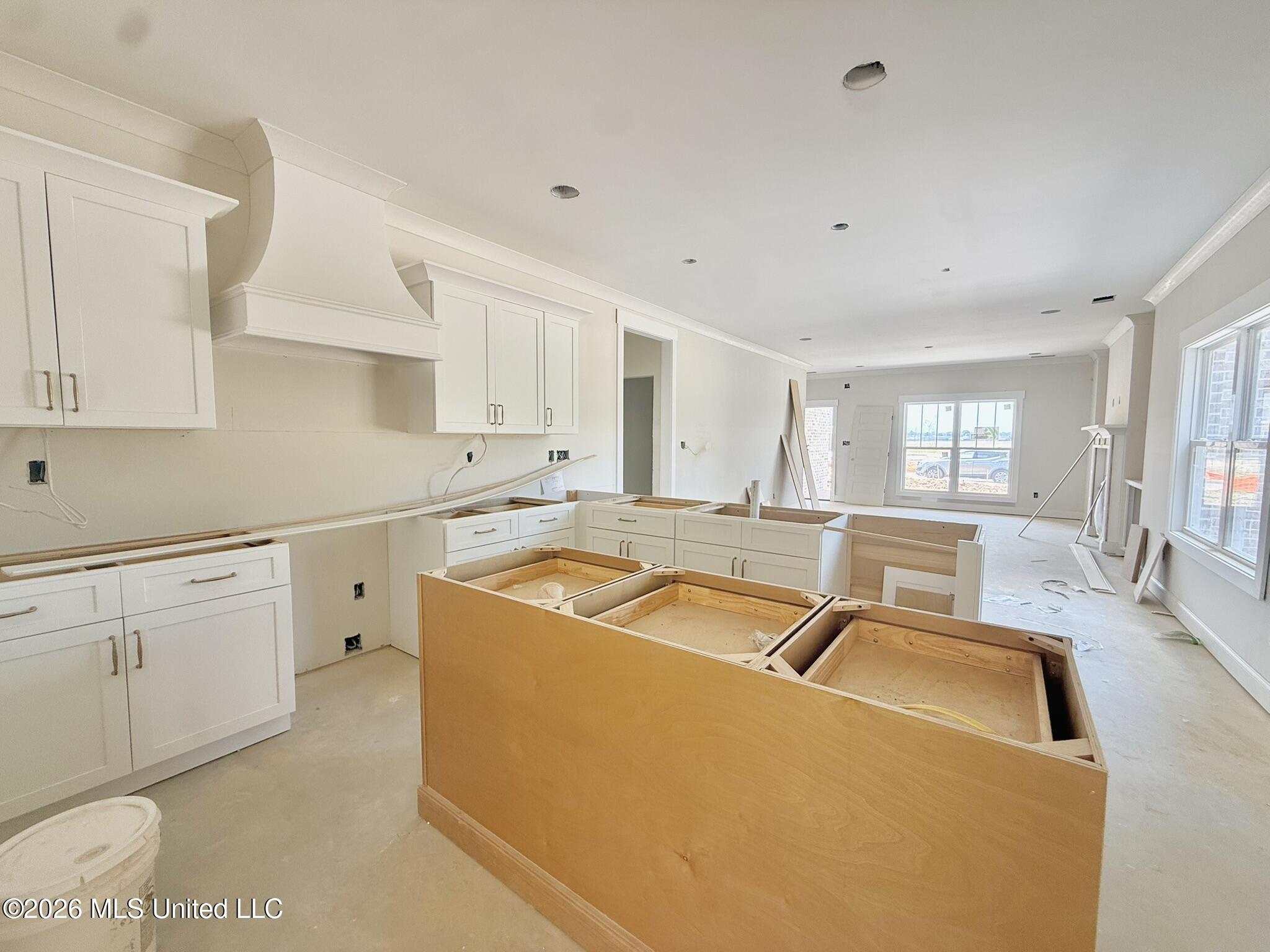 2494 Saint Charles Cove Property Photo 5