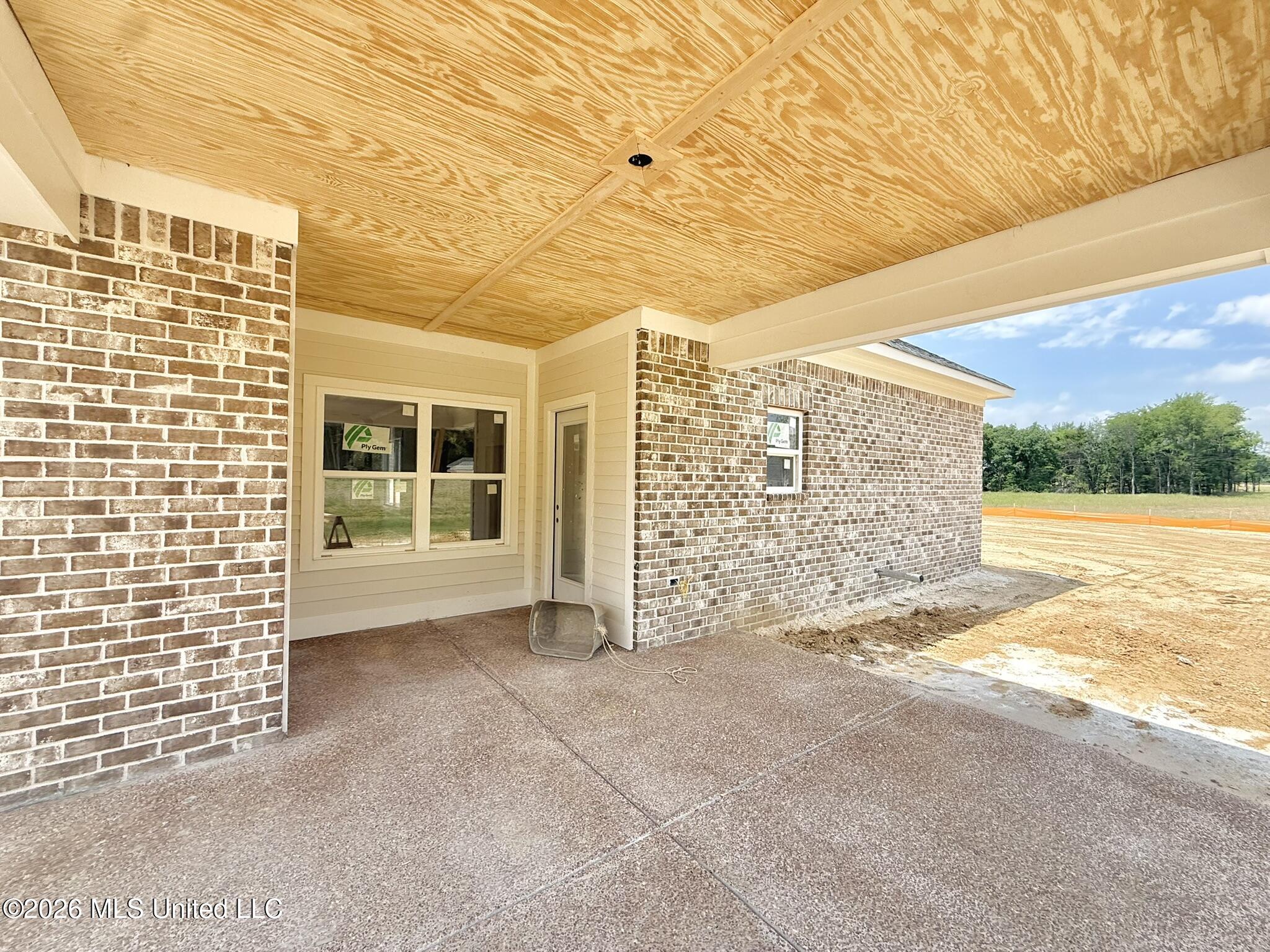 2494 Saint Charles Cove Property Photo 13