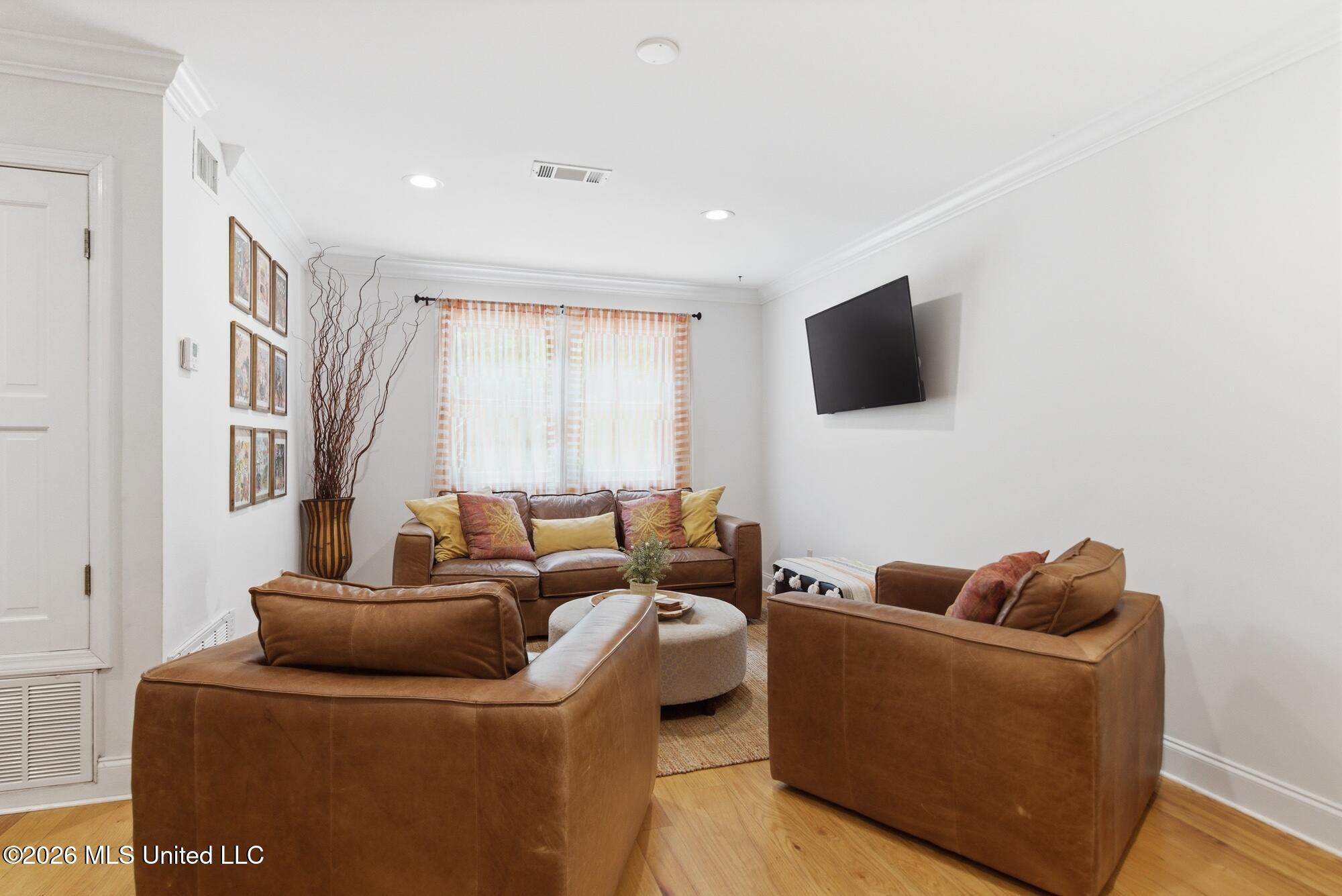 808 Desoto Street Property Photo 4