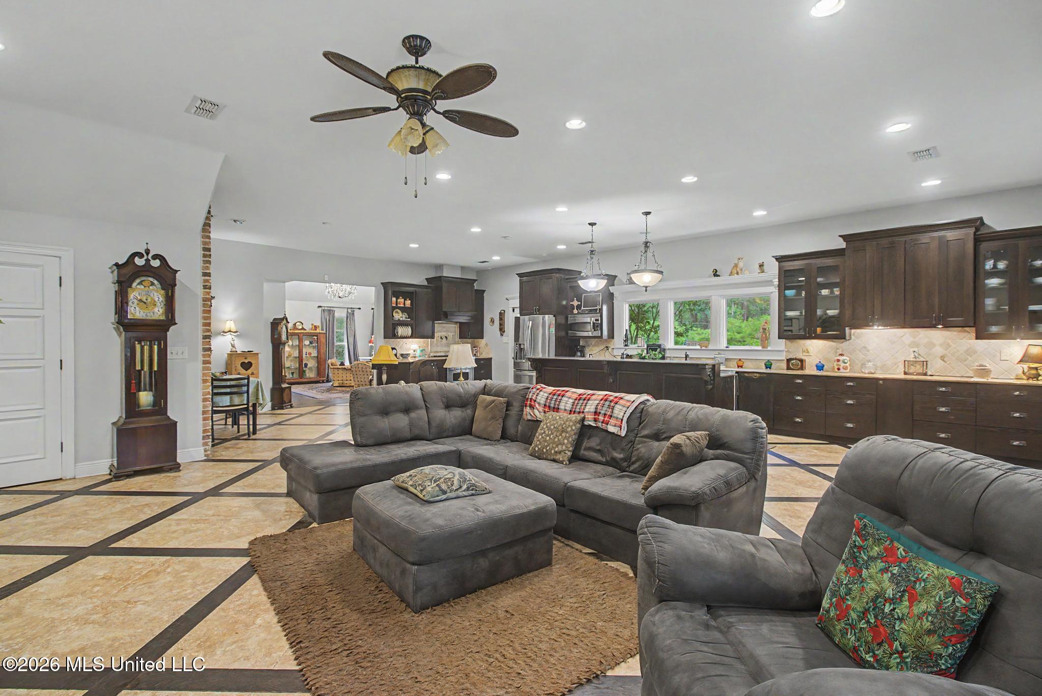 28560 Sundance Road Property Photo 7