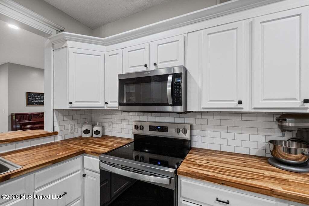 221 Pleasant Hill Drive Property Photo 13