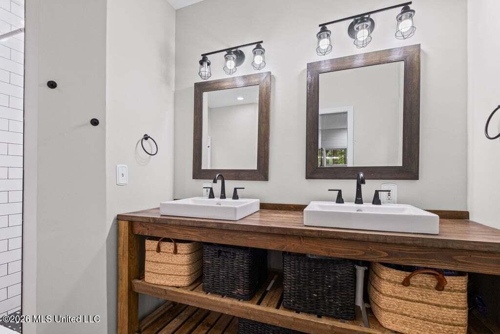 221 Pleasant Hill Drive Property Photo 19