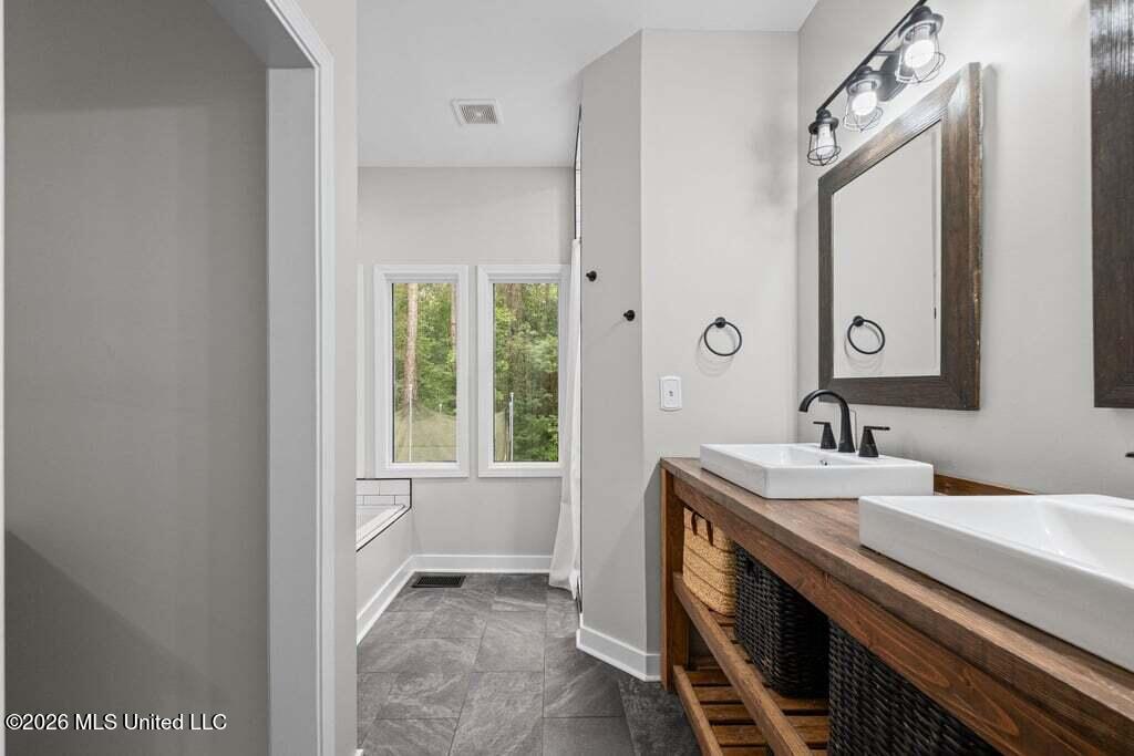 221 Pleasant Hill Drive Property Photo 20