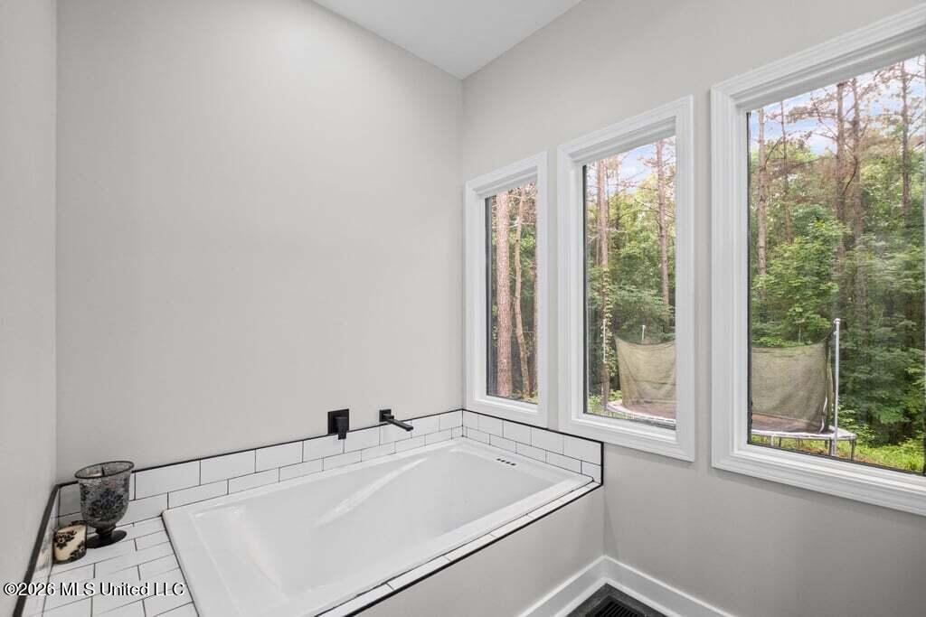 221 Pleasant Hill Drive Property Photo 21