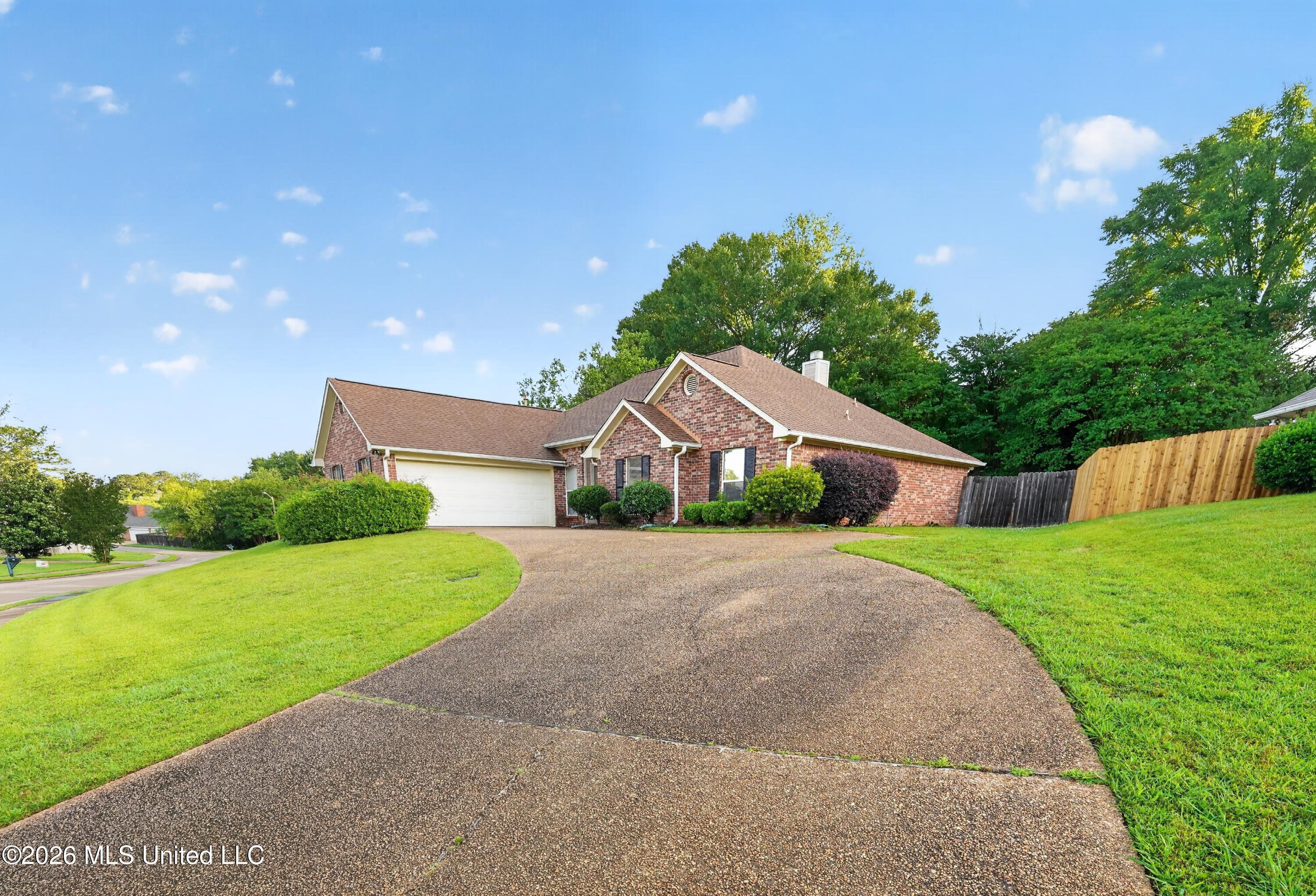114 Spring Valley Drive Property Photo 1