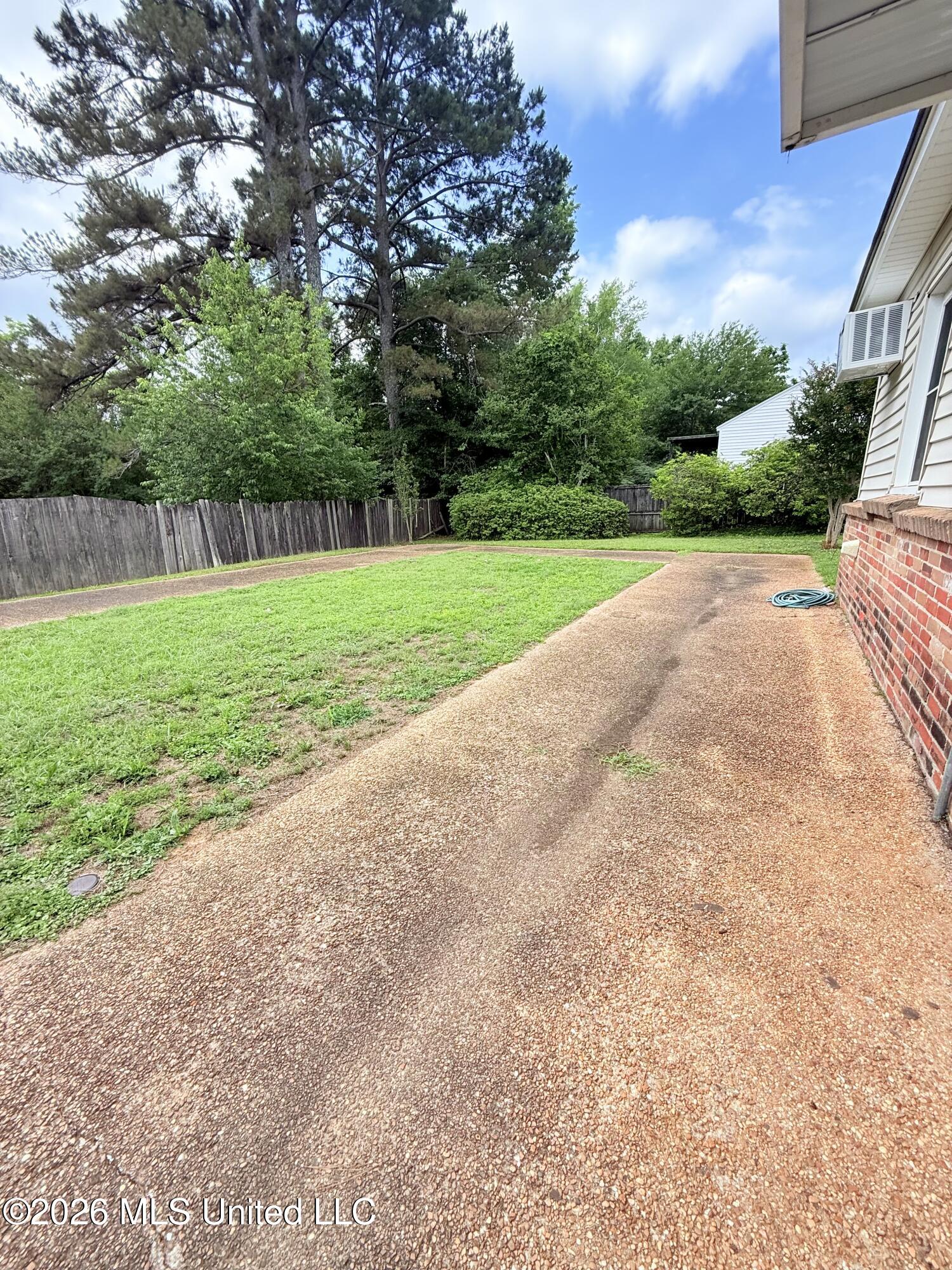 400 Newton Street Property Photo 11