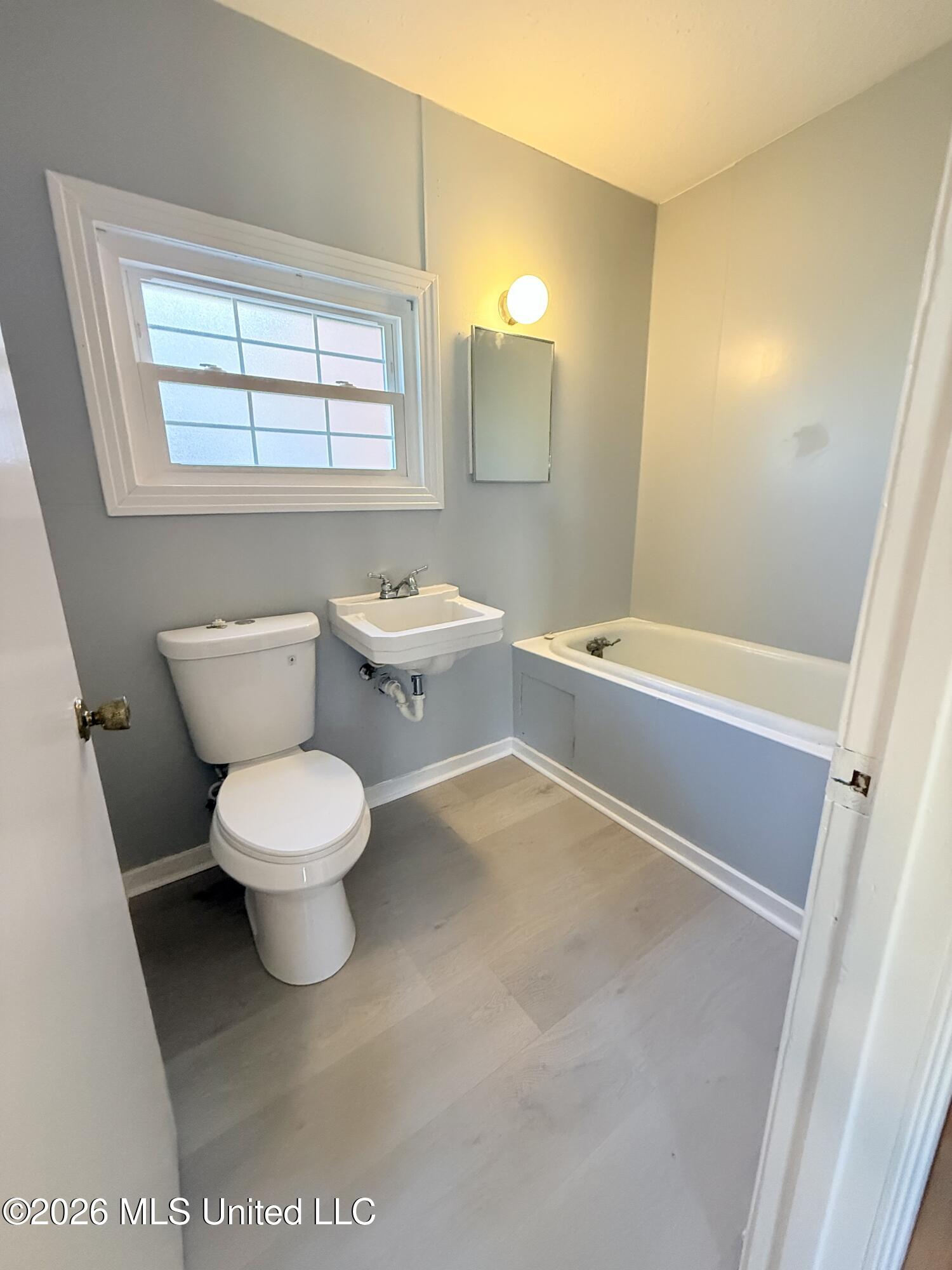 400 Newton Street Property Photo 17