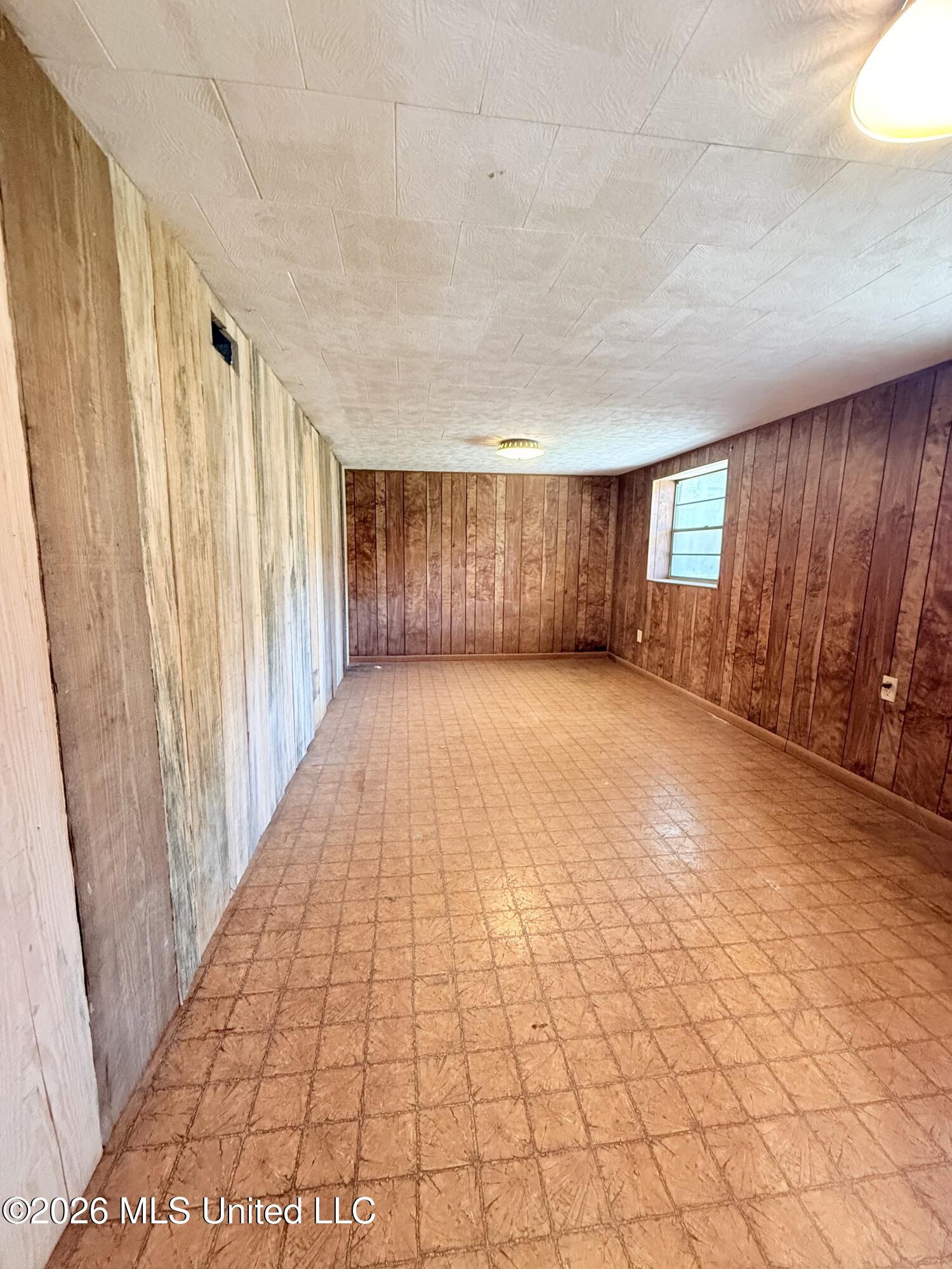 400 Newton Street Property Photo 19