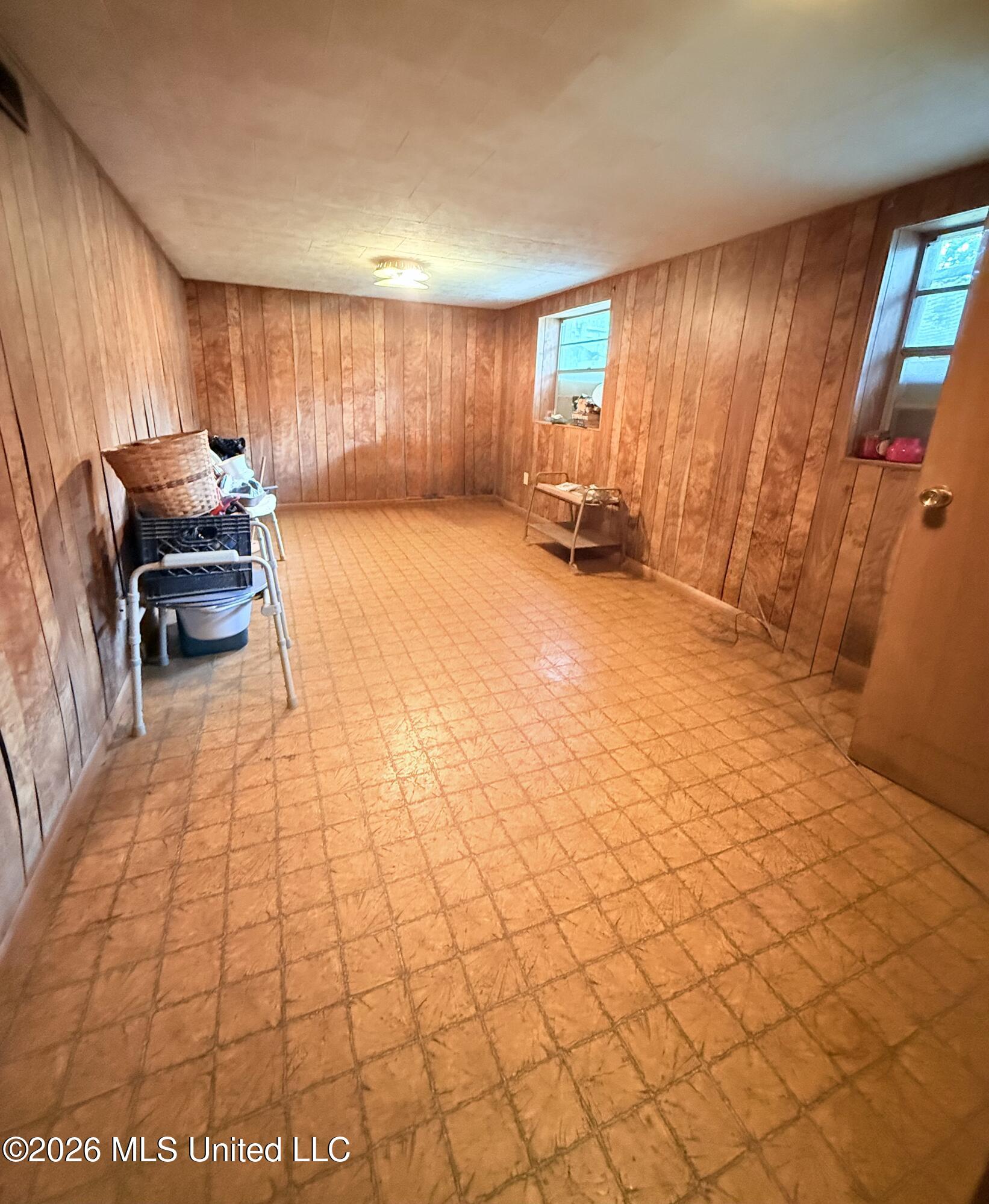 400 Newton Street Property Photo 30