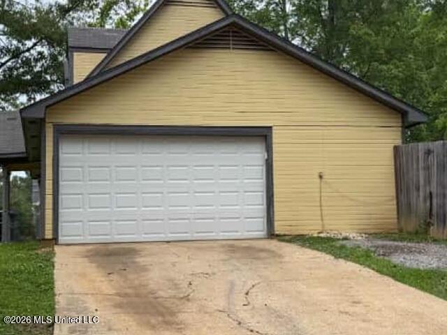 3936 Lost Lake Circle Property Photo 2