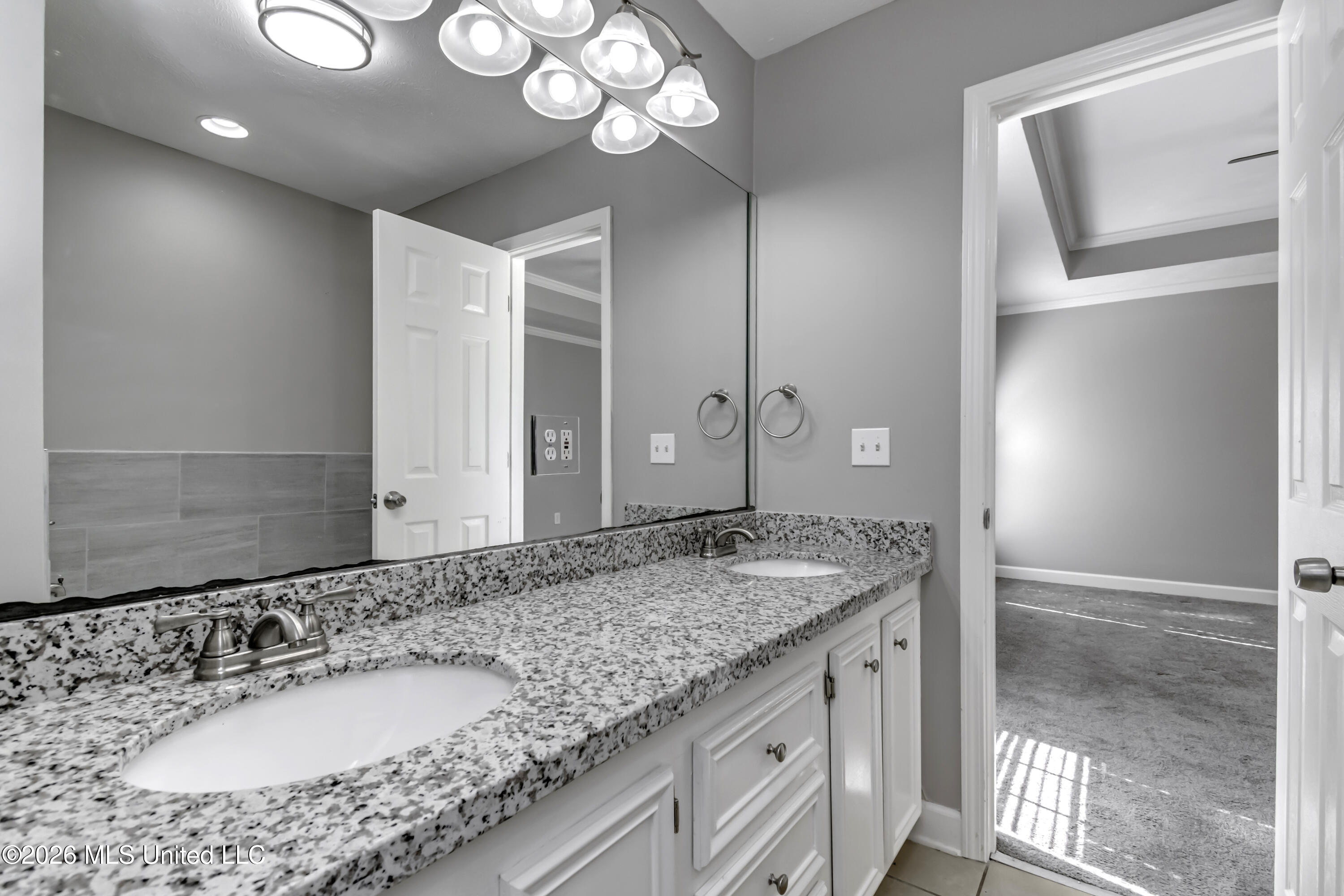517 Roxbury Place Property Photo 35