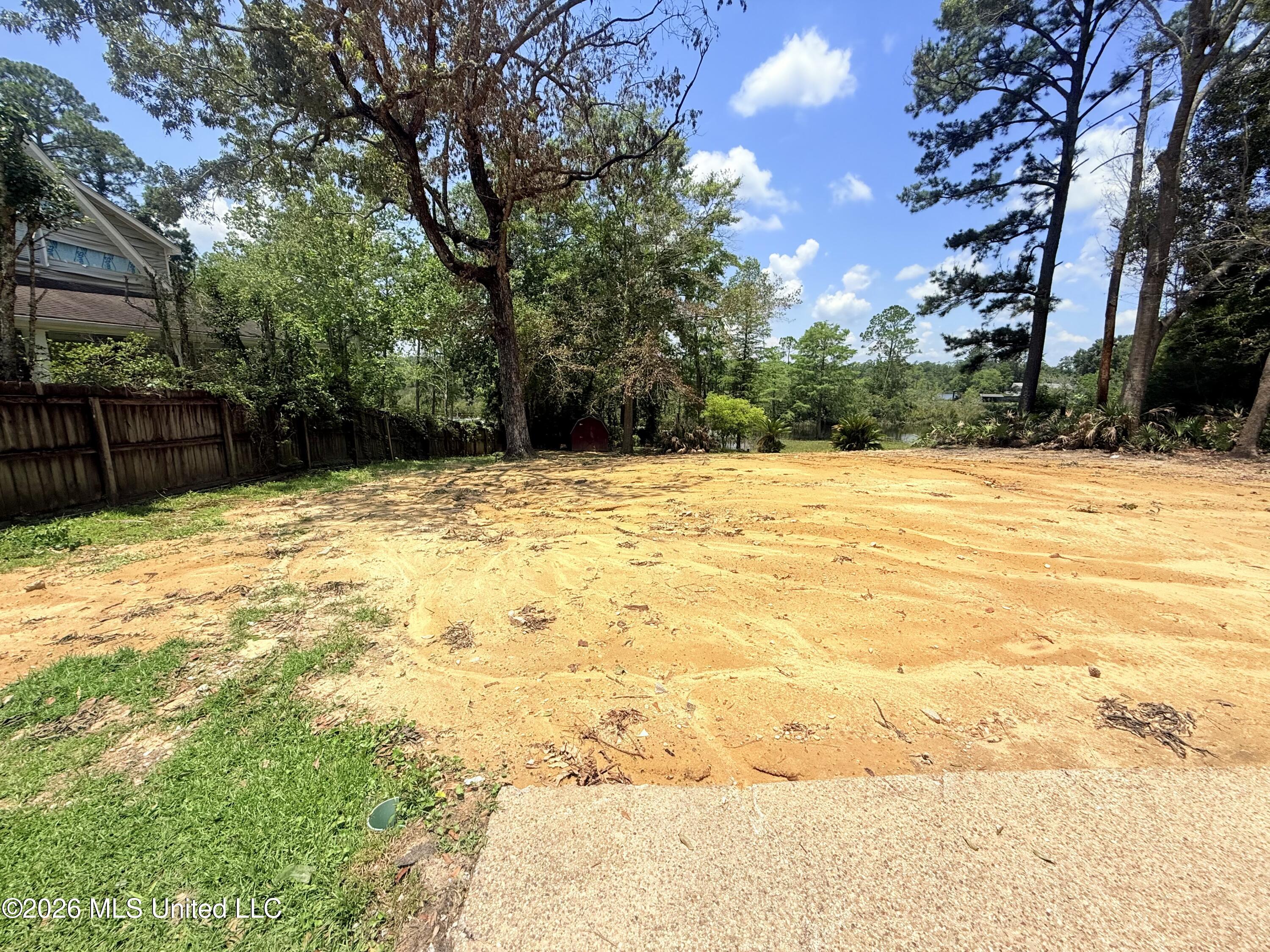 8713 Bayou Castelle Drive Property Photo 5