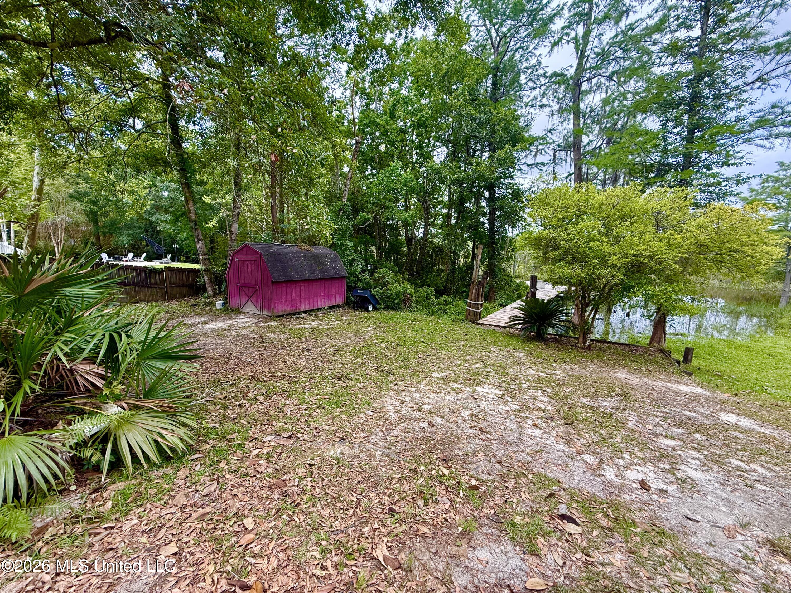 8713 Bayou Castelle Drive Property Photo 10
