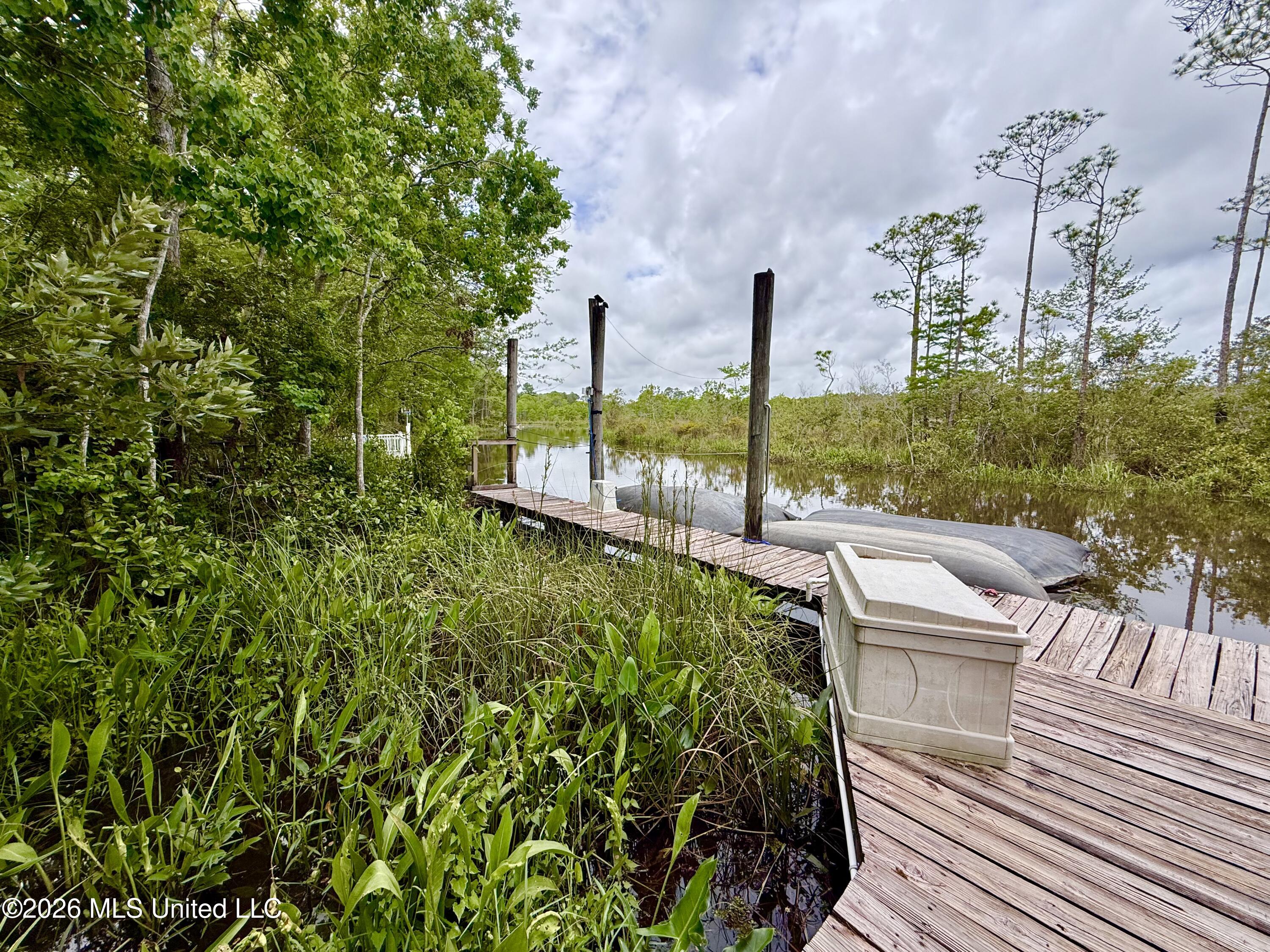 8713 Bayou Castelle Drive Property Photo 17