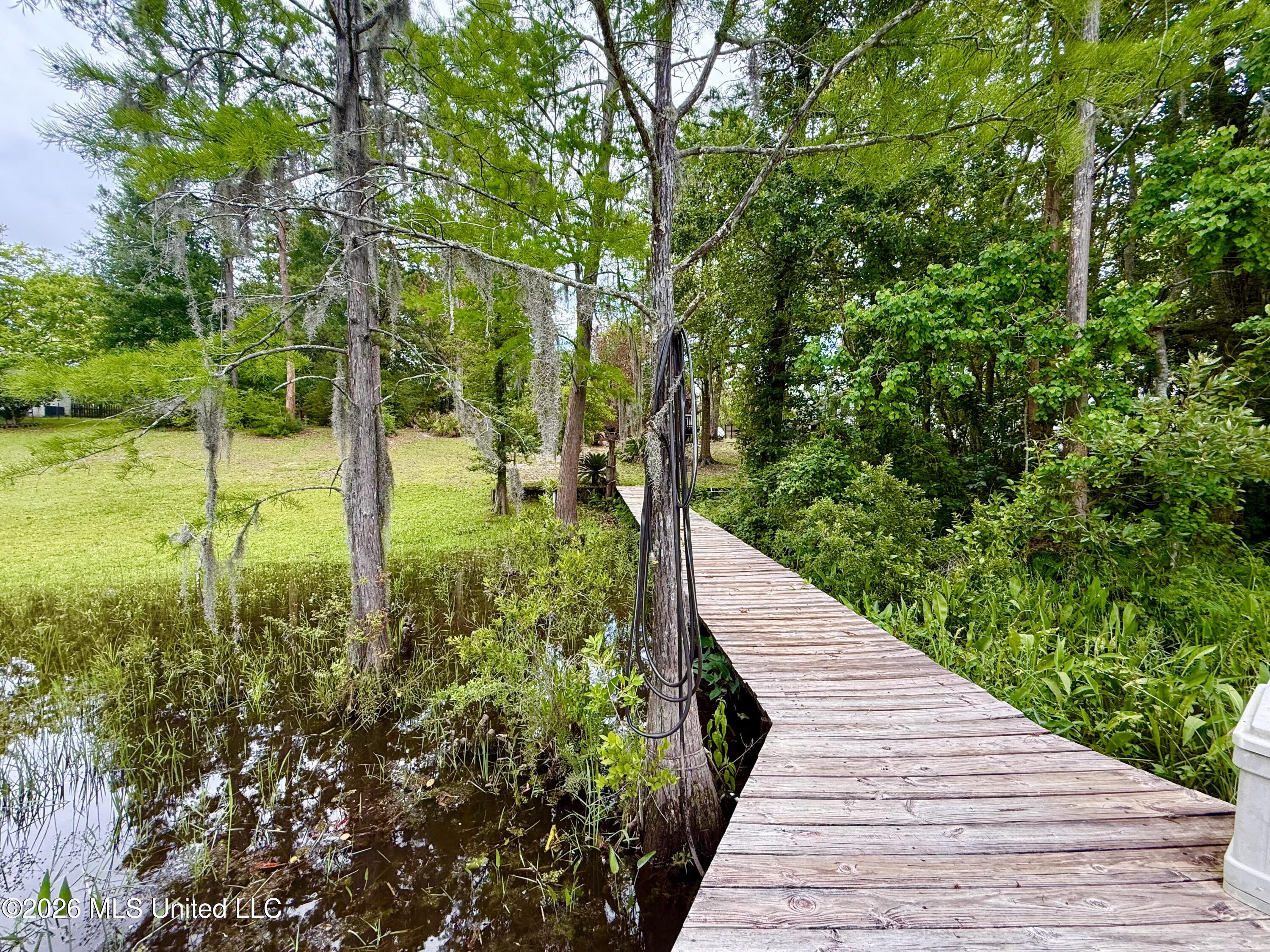 8713 Bayou Castelle Drive Property Photo 19