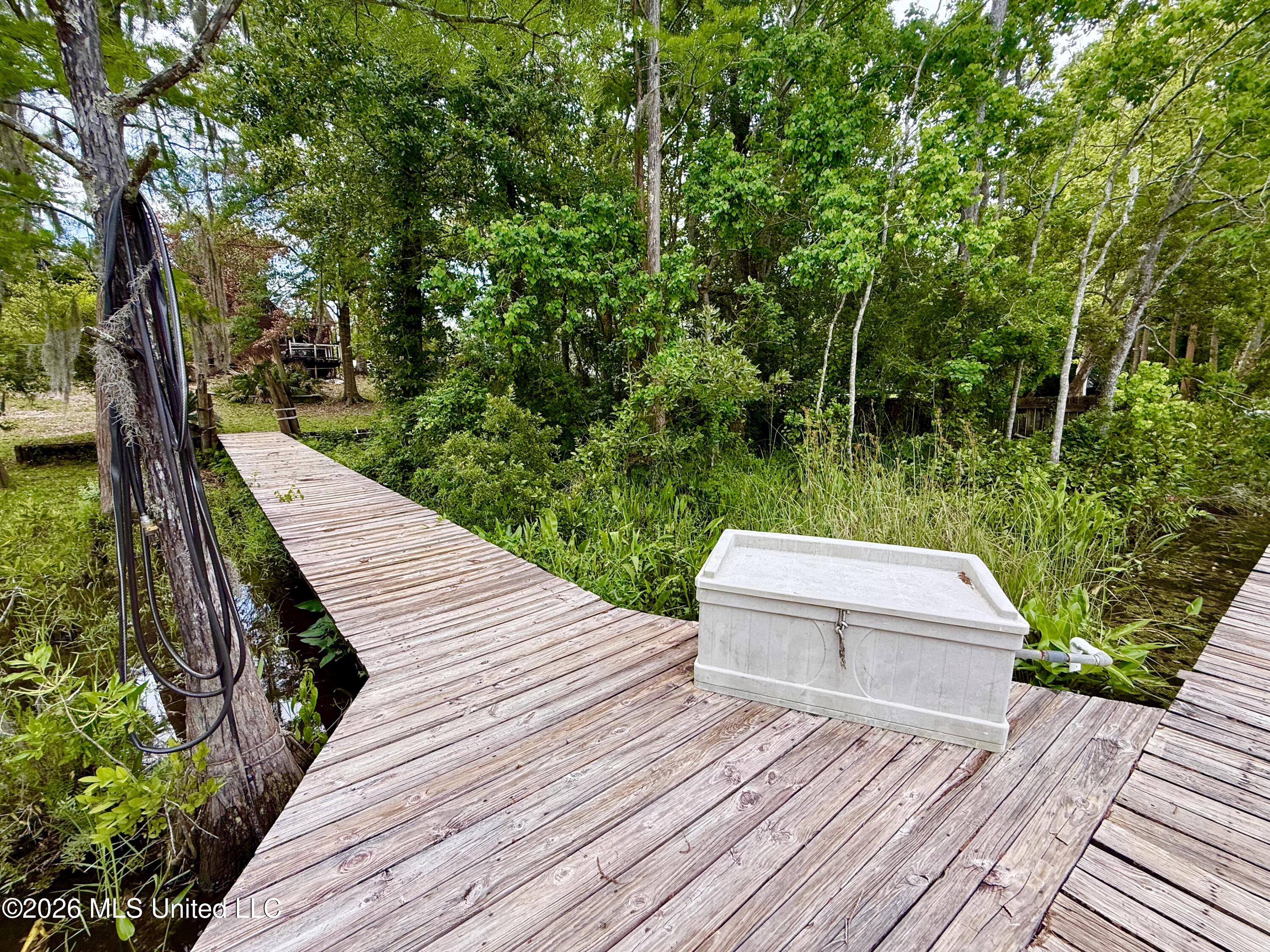 8713 Bayou Castelle Drive Property Photo 20