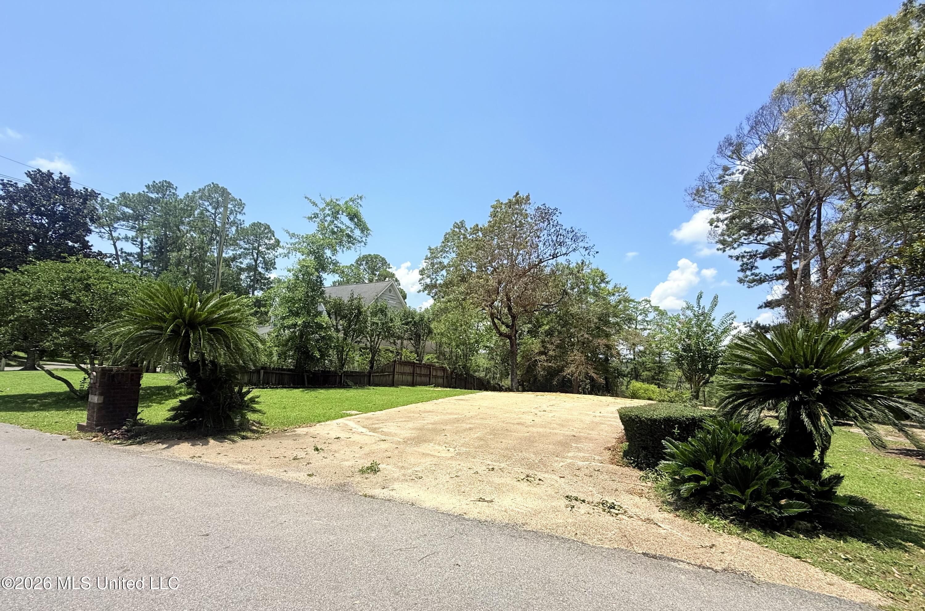 8713 Bayou Castelle Drive Property Photo 33