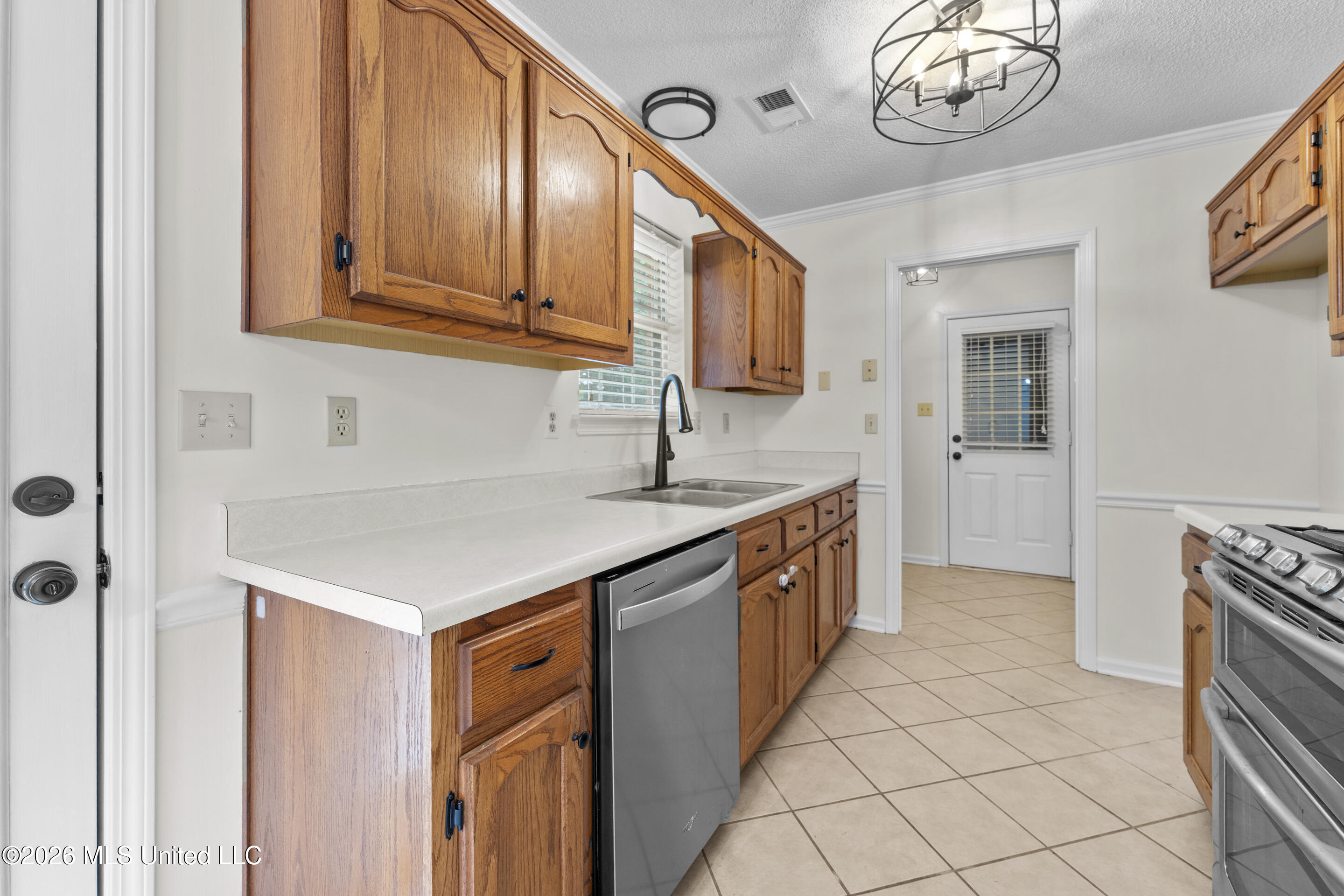 1779 Pecan Meadows Drive Property Photo 9