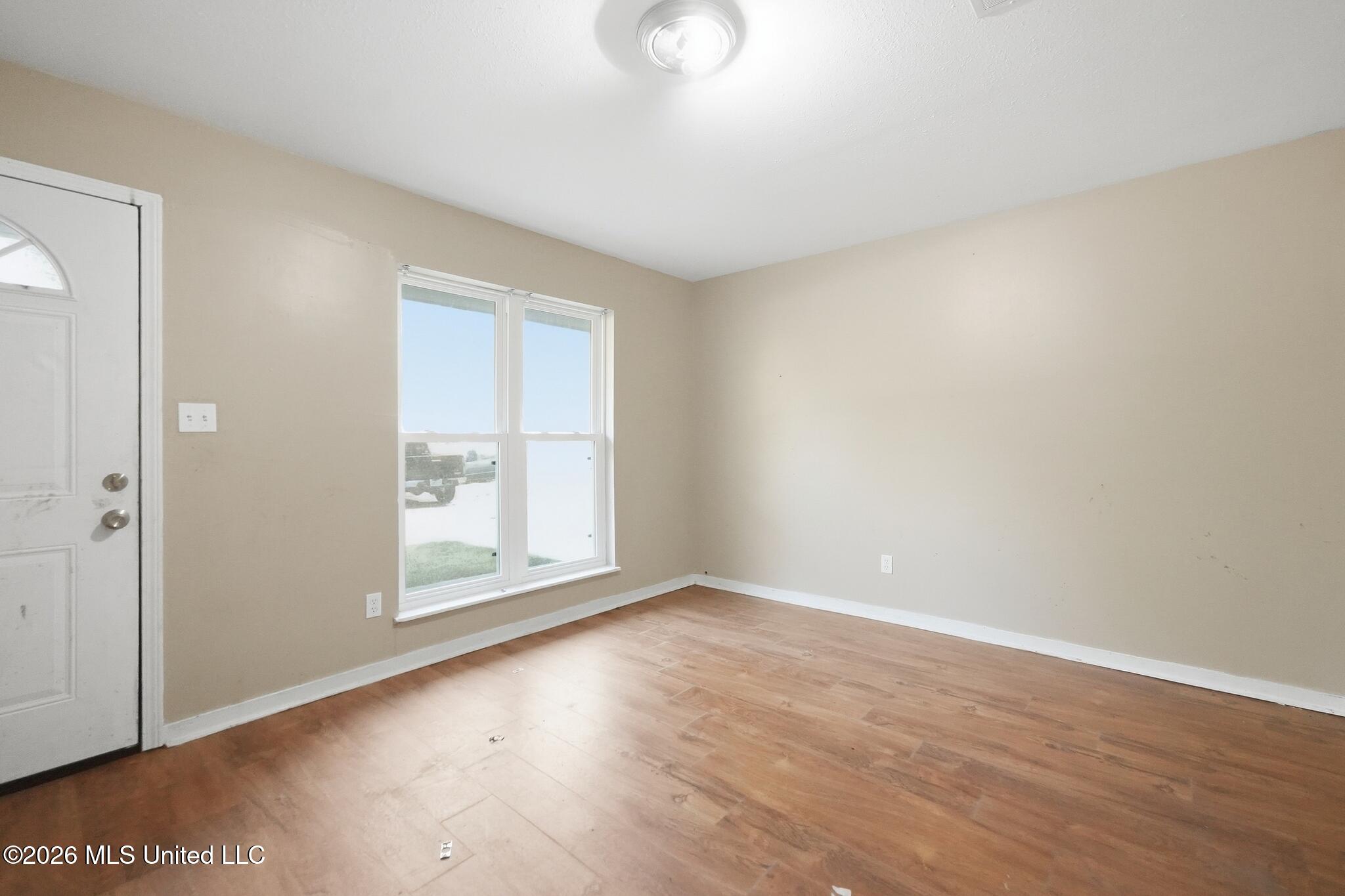 1369 Dianne Drive Property Photo 4