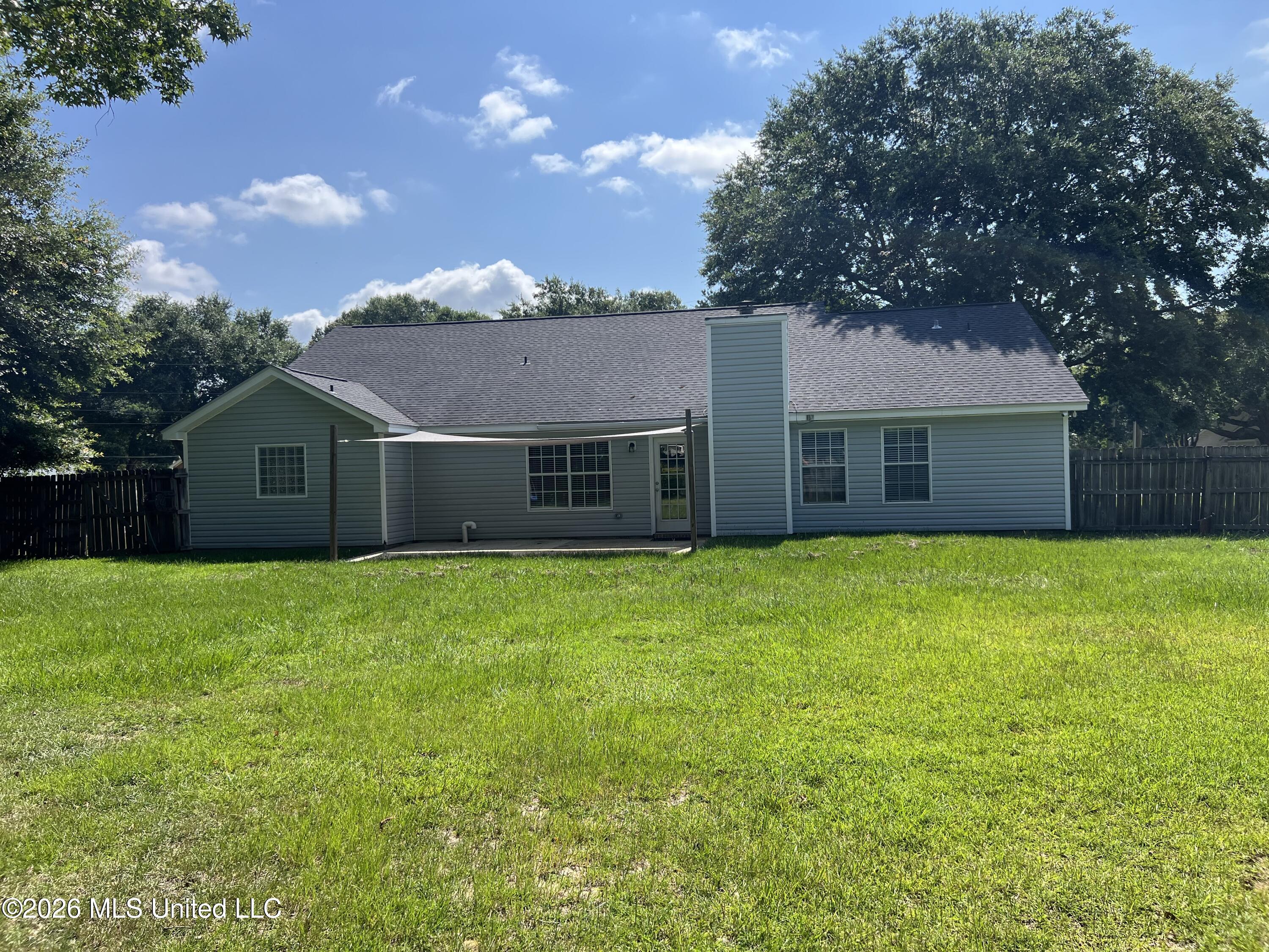 11121 Bayview Lane Property Photo 3