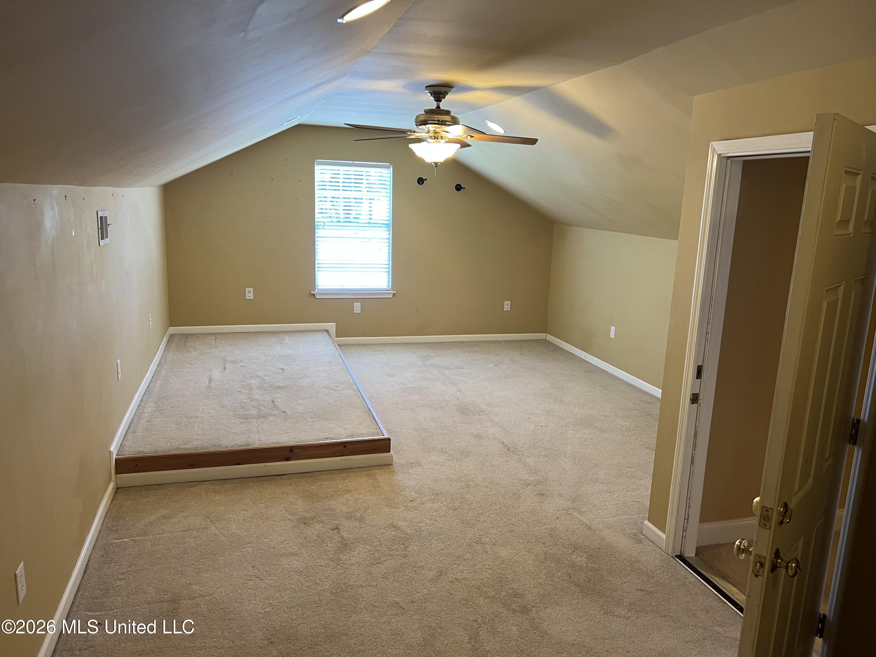 11121 Bayview Lane Property Photo 6
