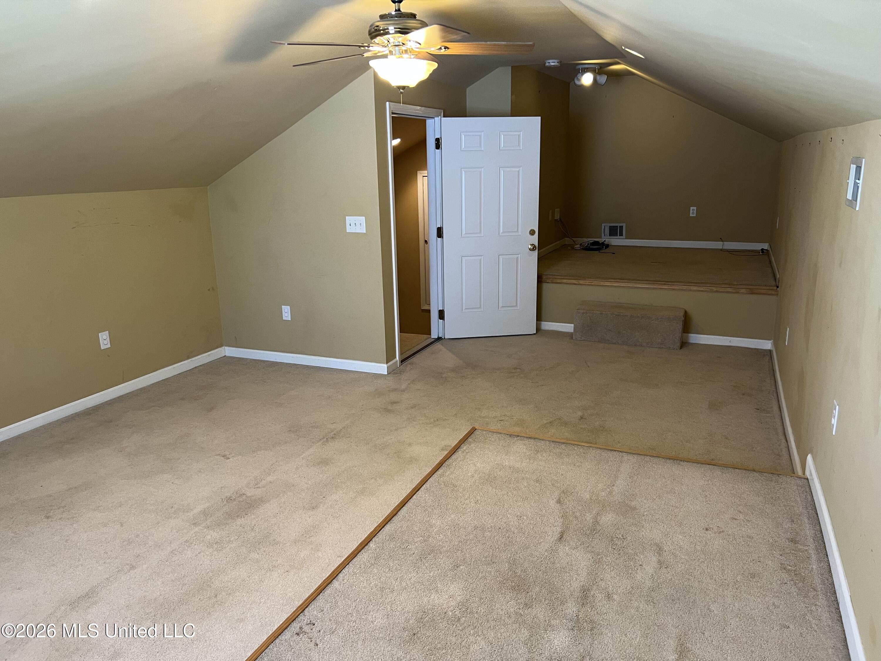 11121 Bayview Lane Property Photo 8