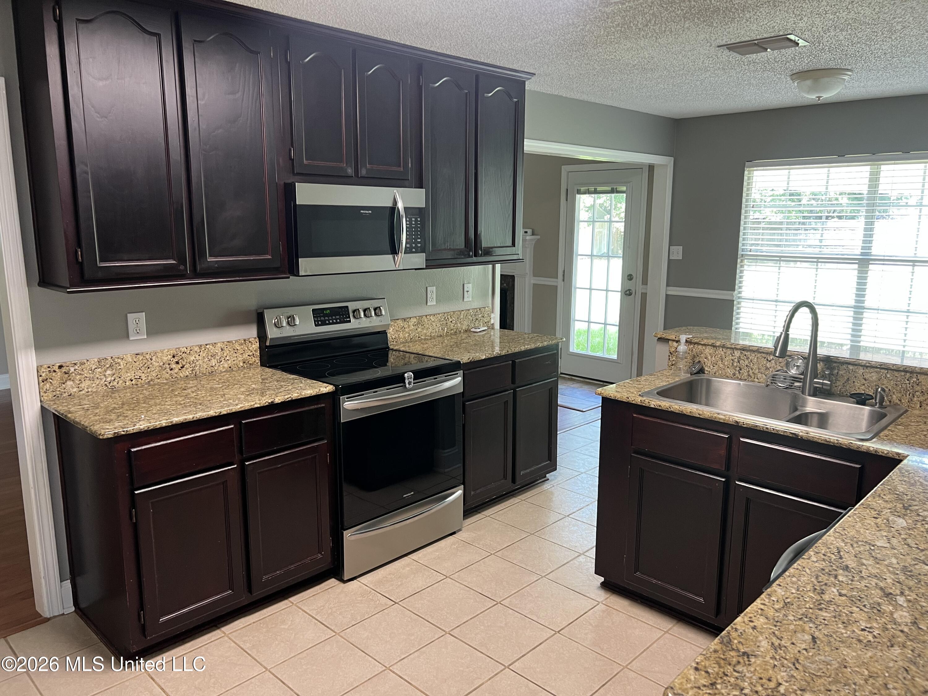 11121 Bayview Lane Property Photo 19