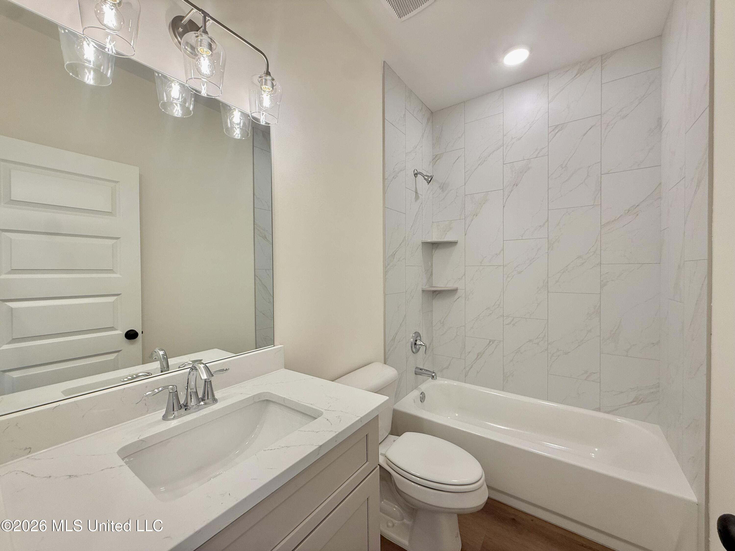 1088 Great Glen Drive Property Photo 10