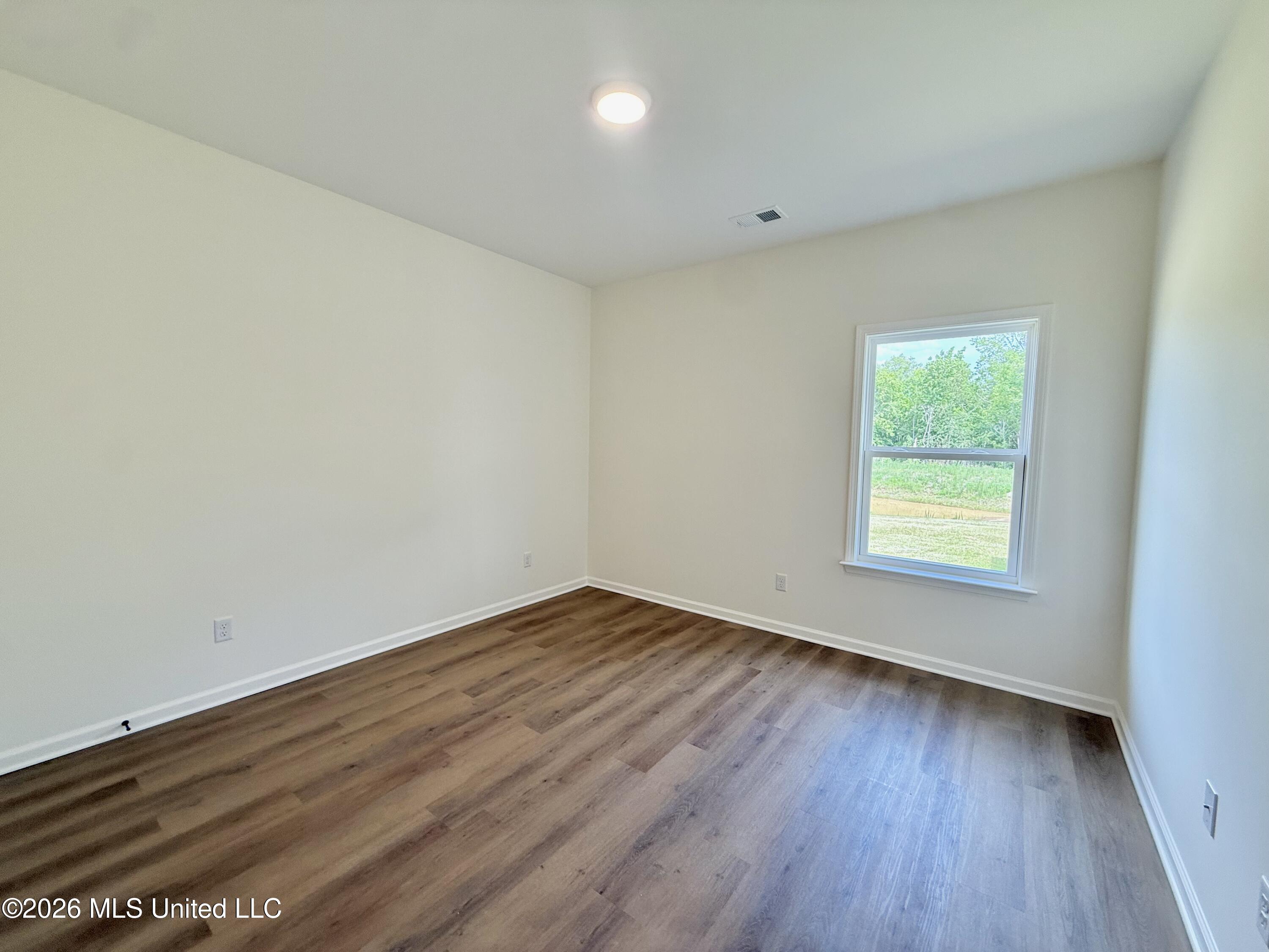 1088 Great Glen Drive Property Photo 11