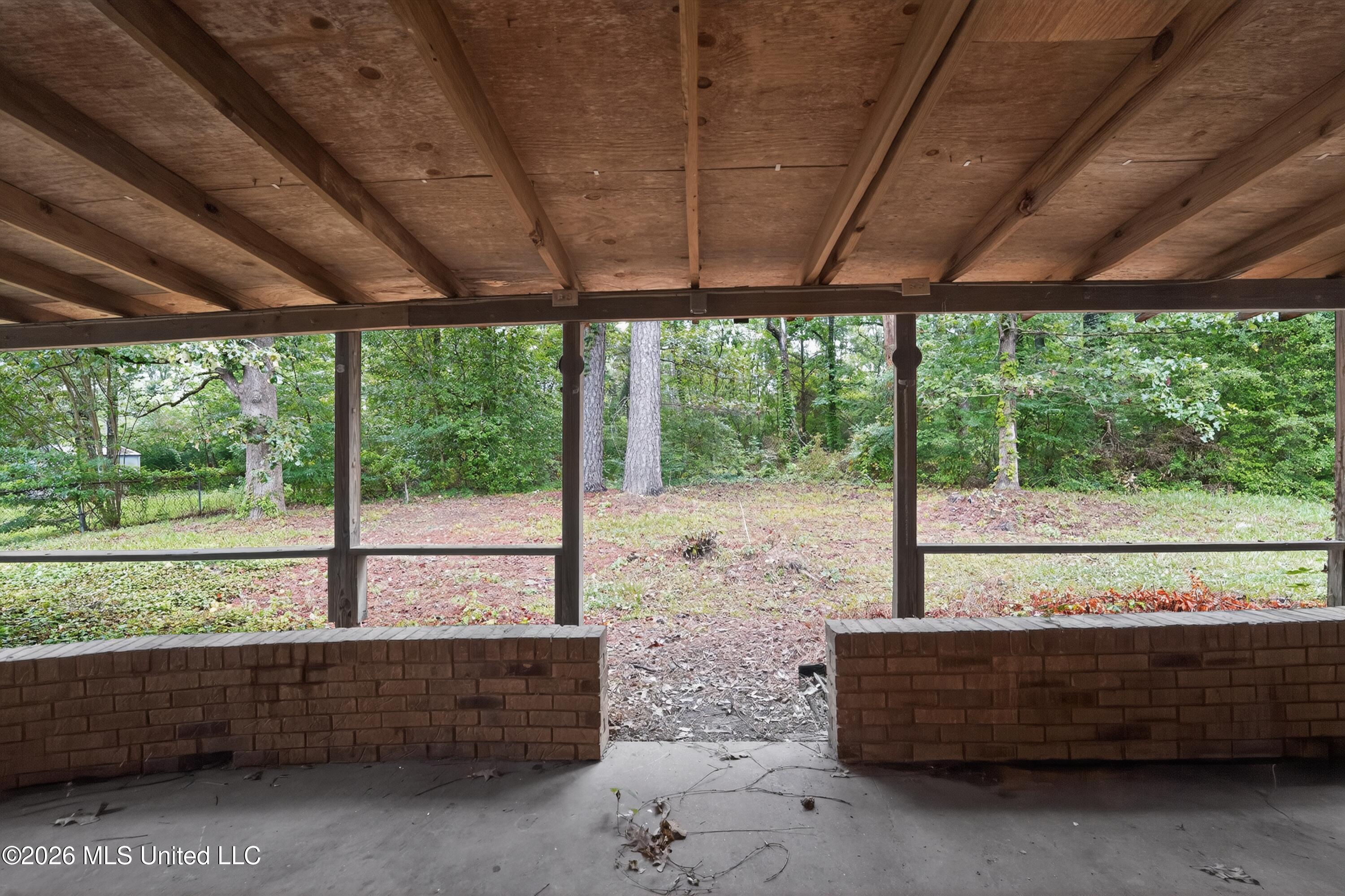 5354 Brookhollow Drive Property Photo 3