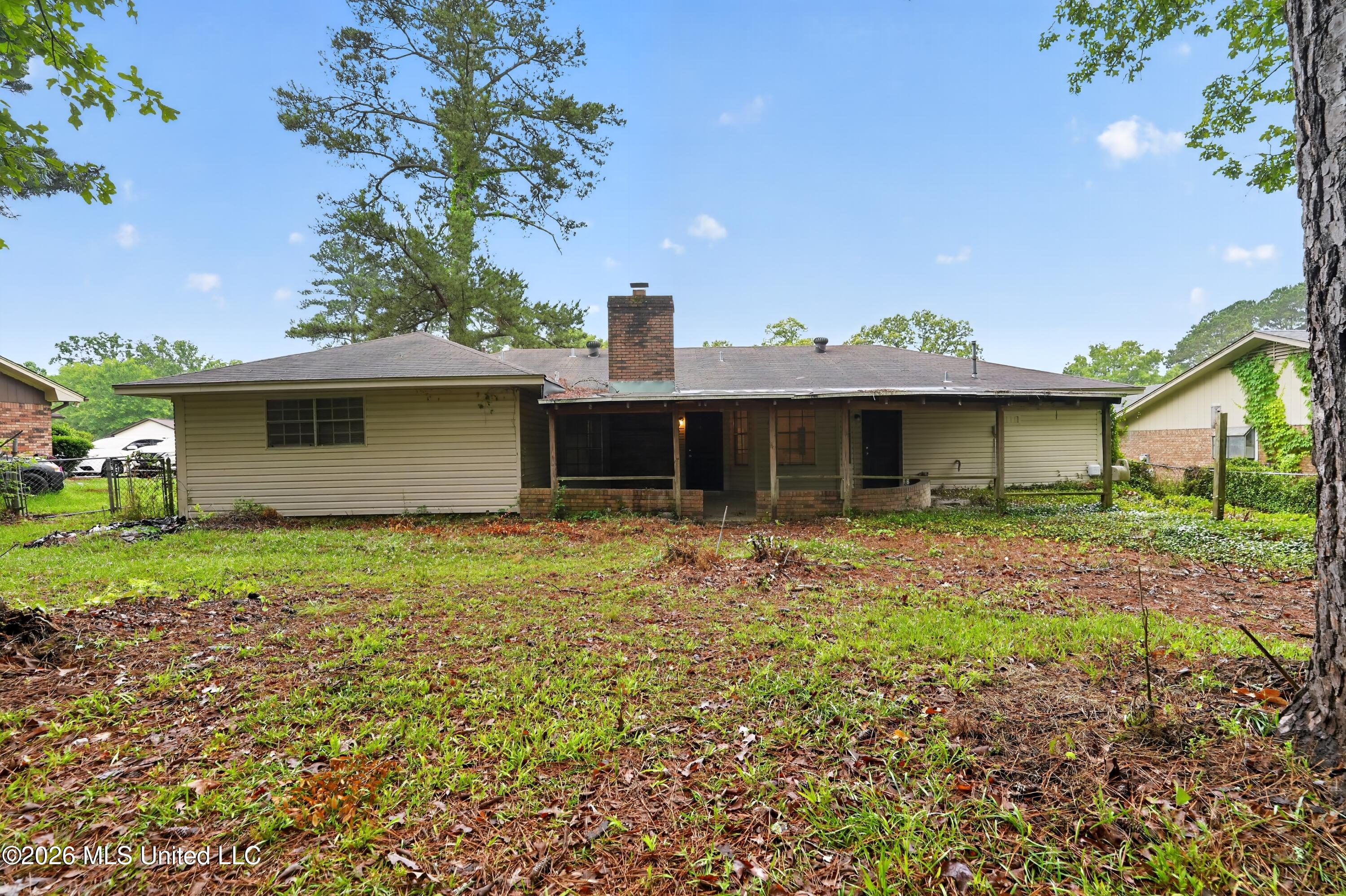 5354 Brookhollow Drive Property Photo 4