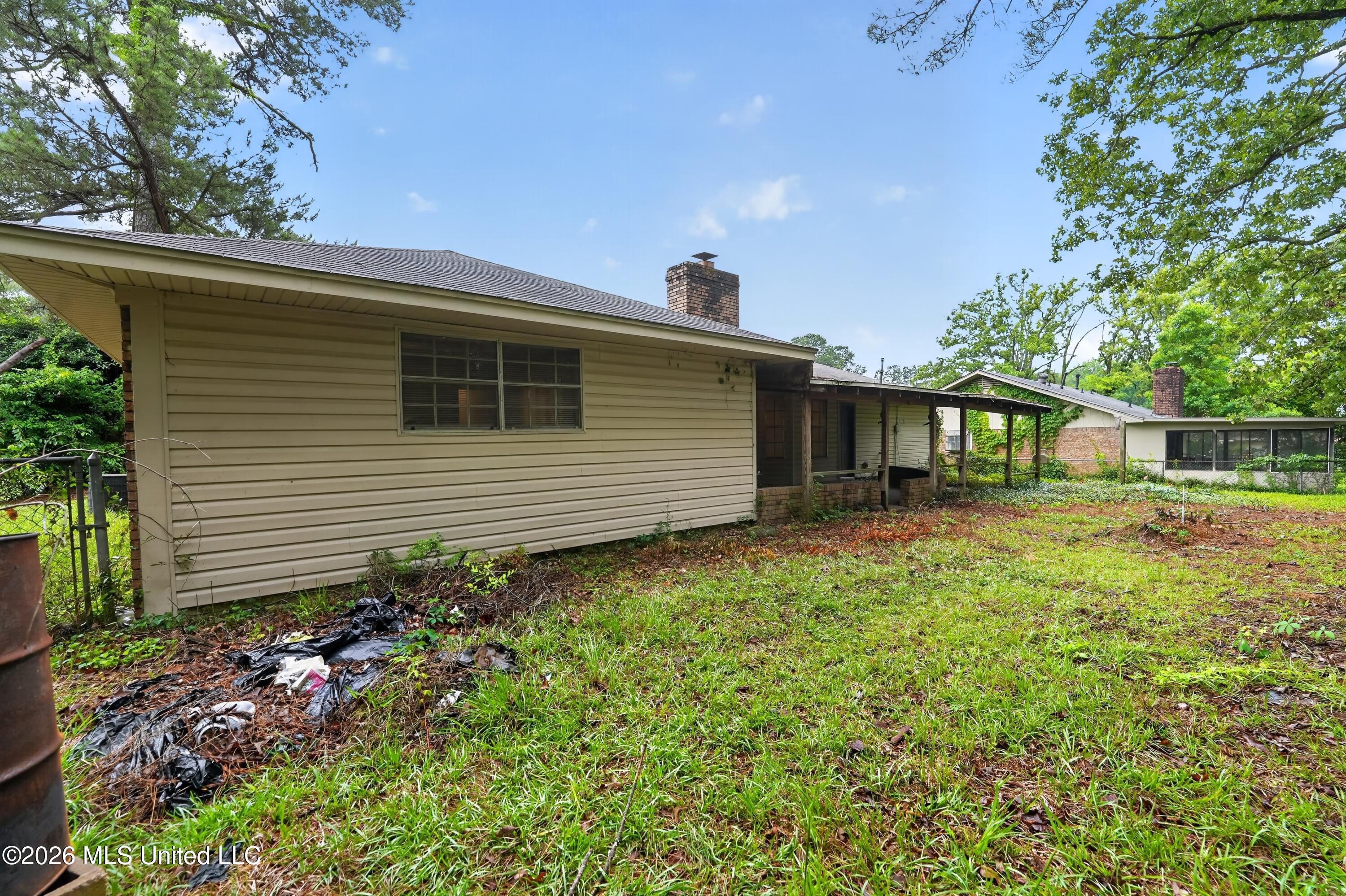 5354 Brookhollow Drive Property Photo 5