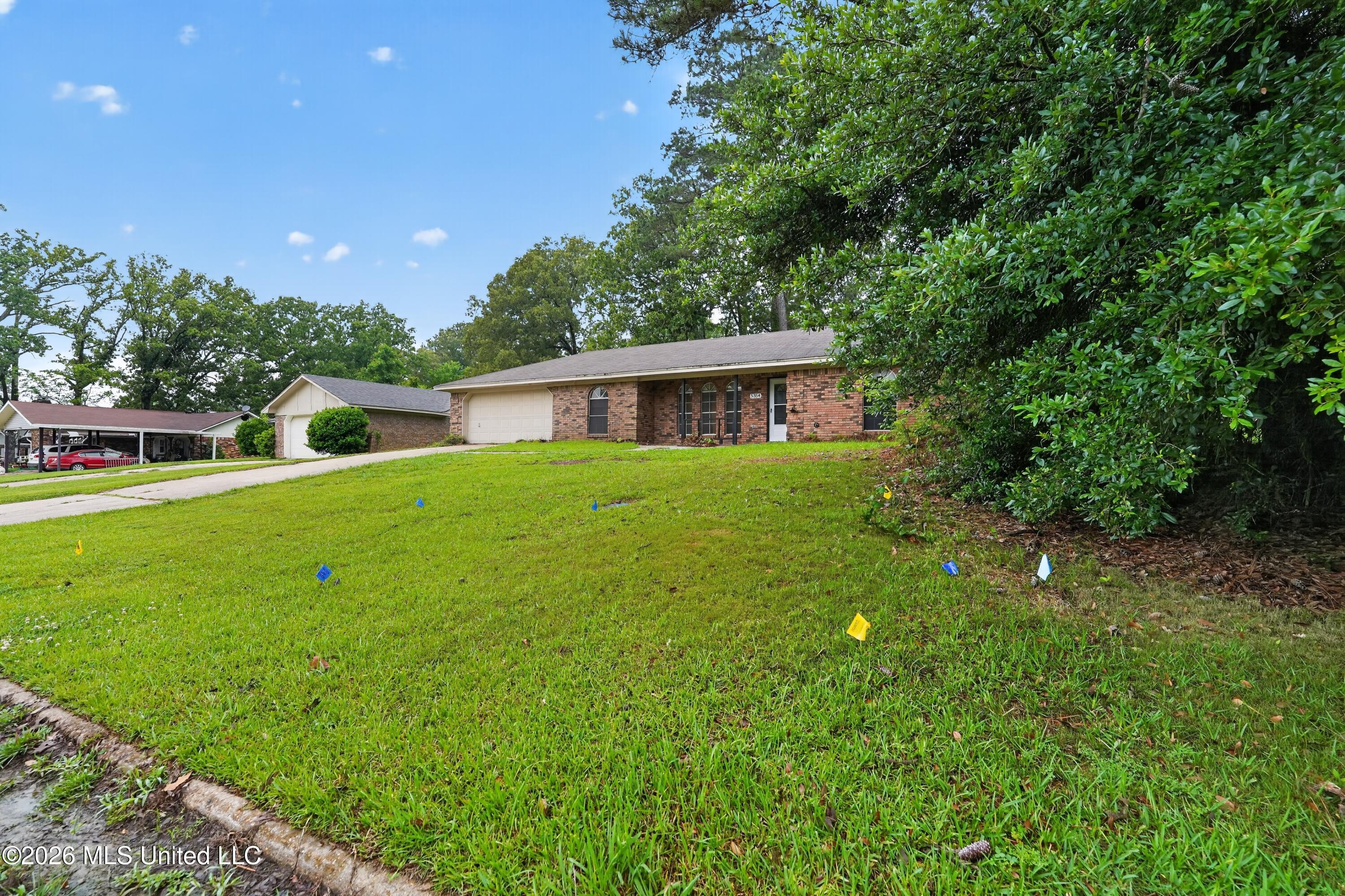 5354 Brookhollow Drive Property Photo 6