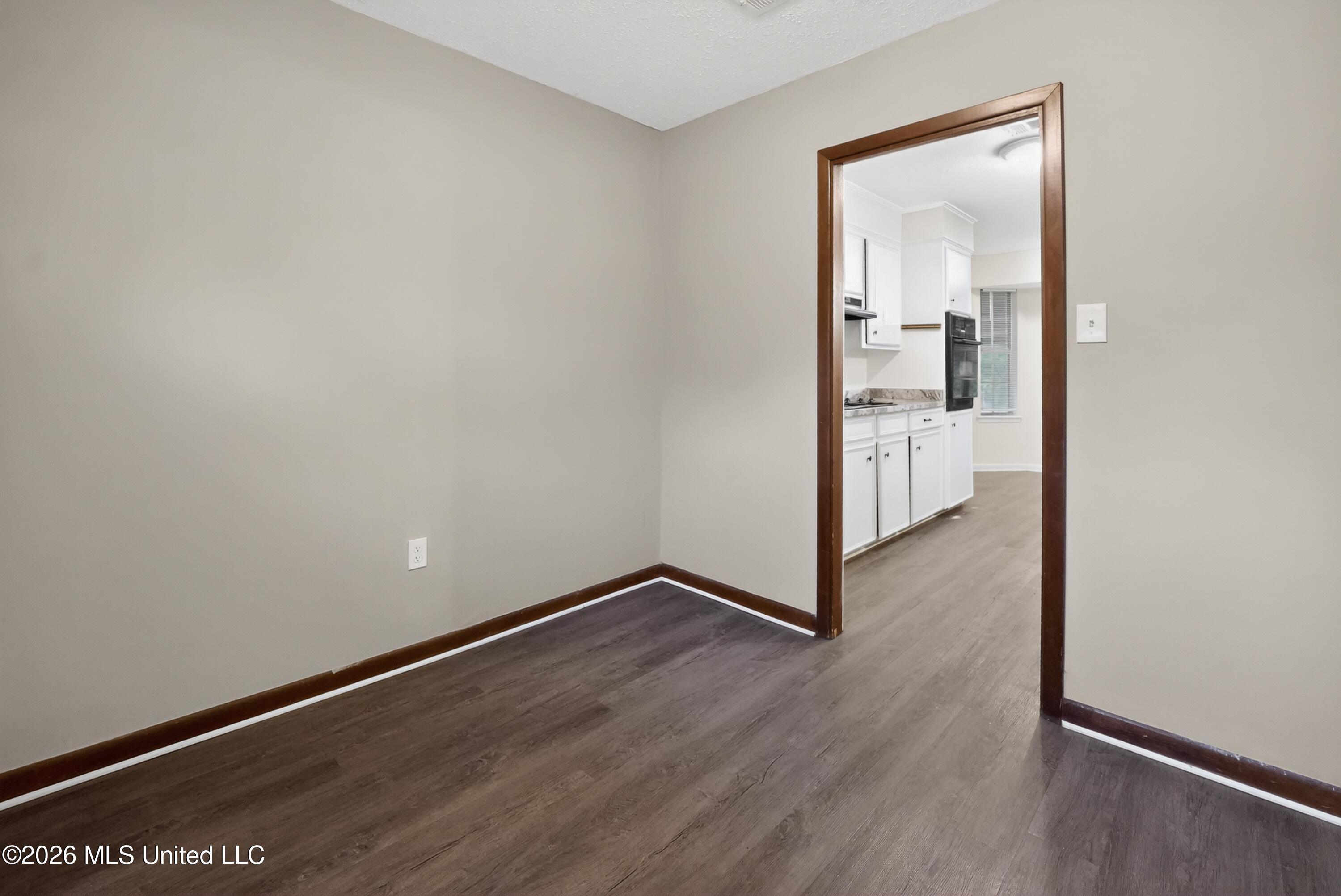 5354 Brookhollow Drive Property Photo 15